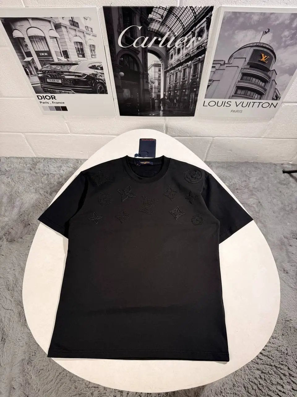 LVE MONOGRAM  TSHIRT Stock supplier