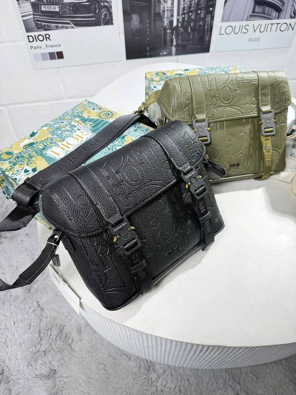 IOR HIT THE ROAD MESSENGER BAG