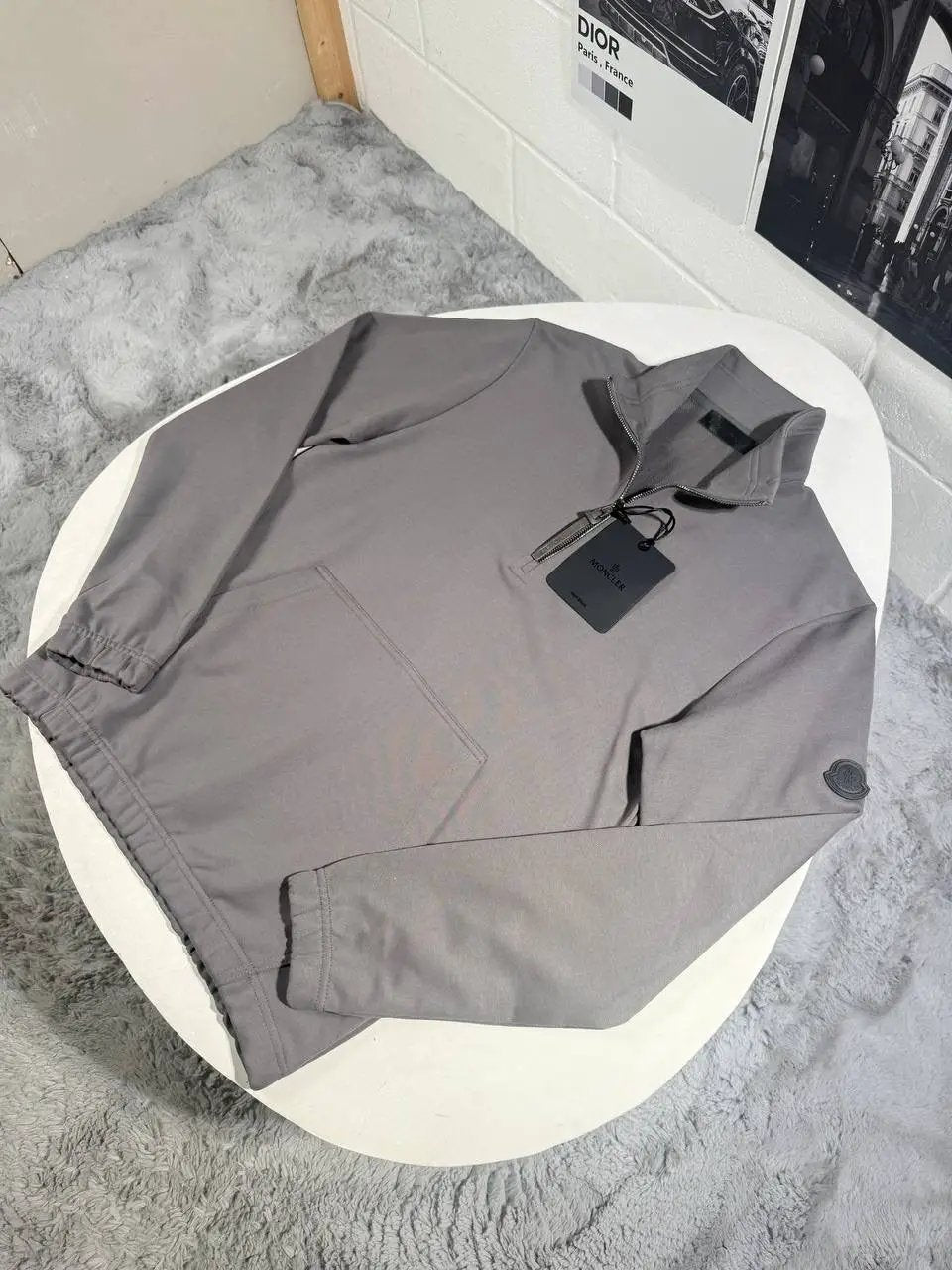 MNC QUARTER ZIP BLACK BADGE by Stock supplier