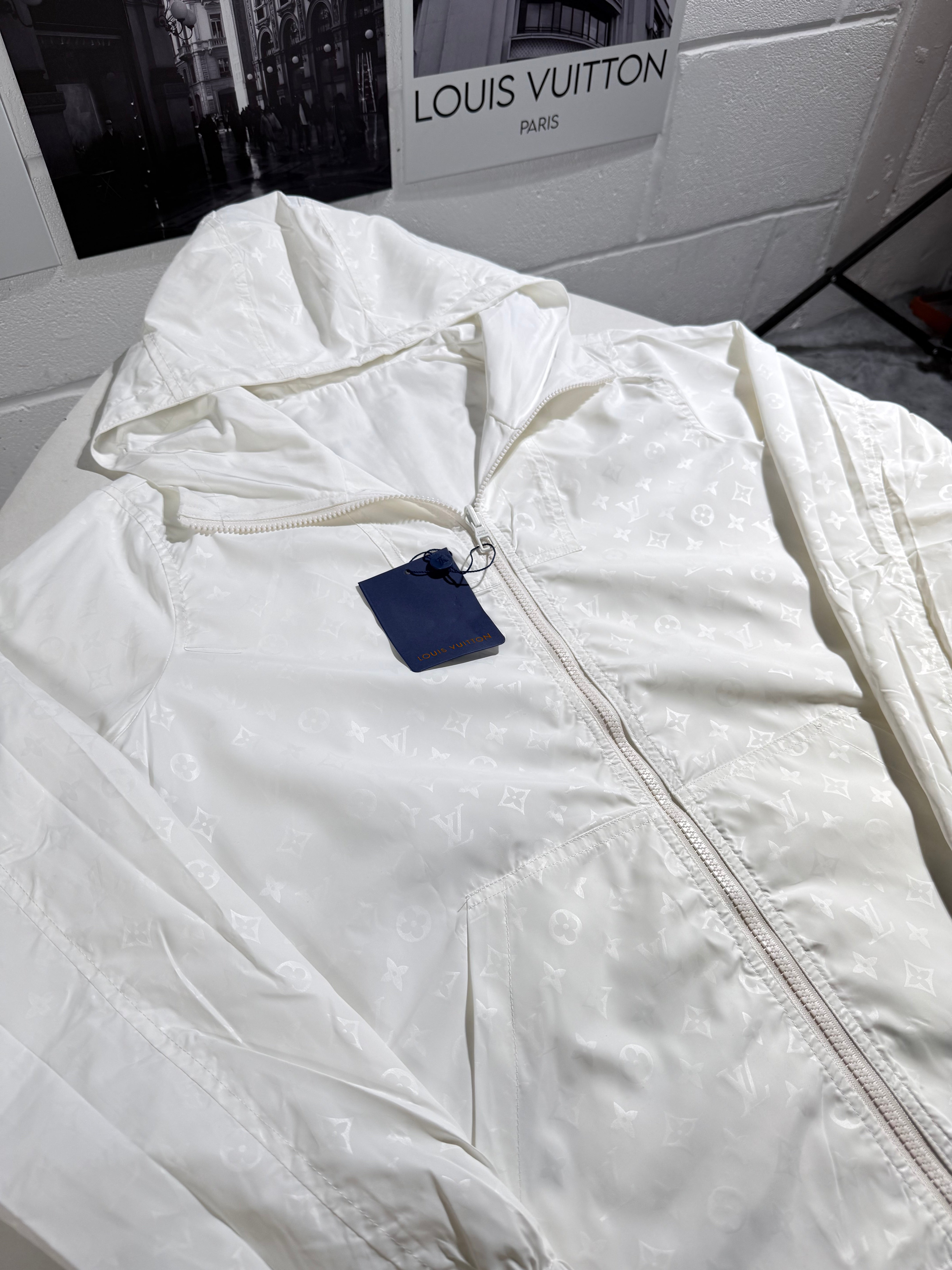 LVE REVERSIBLE WINDBREAKER 2IN ONE