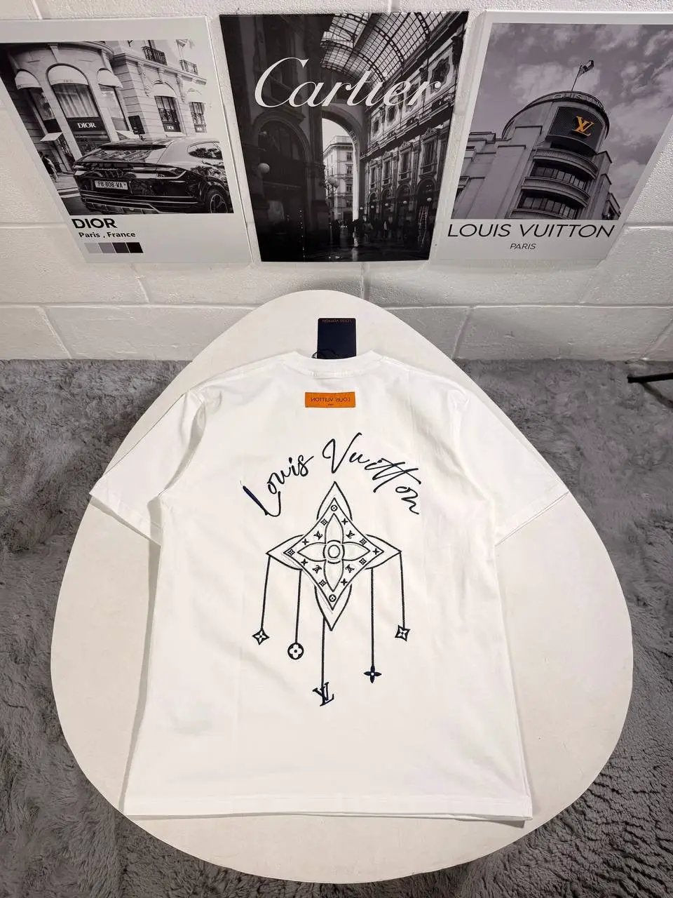 LVE EMBROIDERED TSHIRT Stock supplier