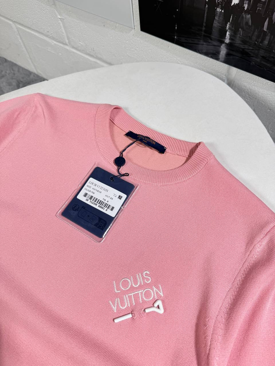 LVE SIGNATURE CREWNECK TEE