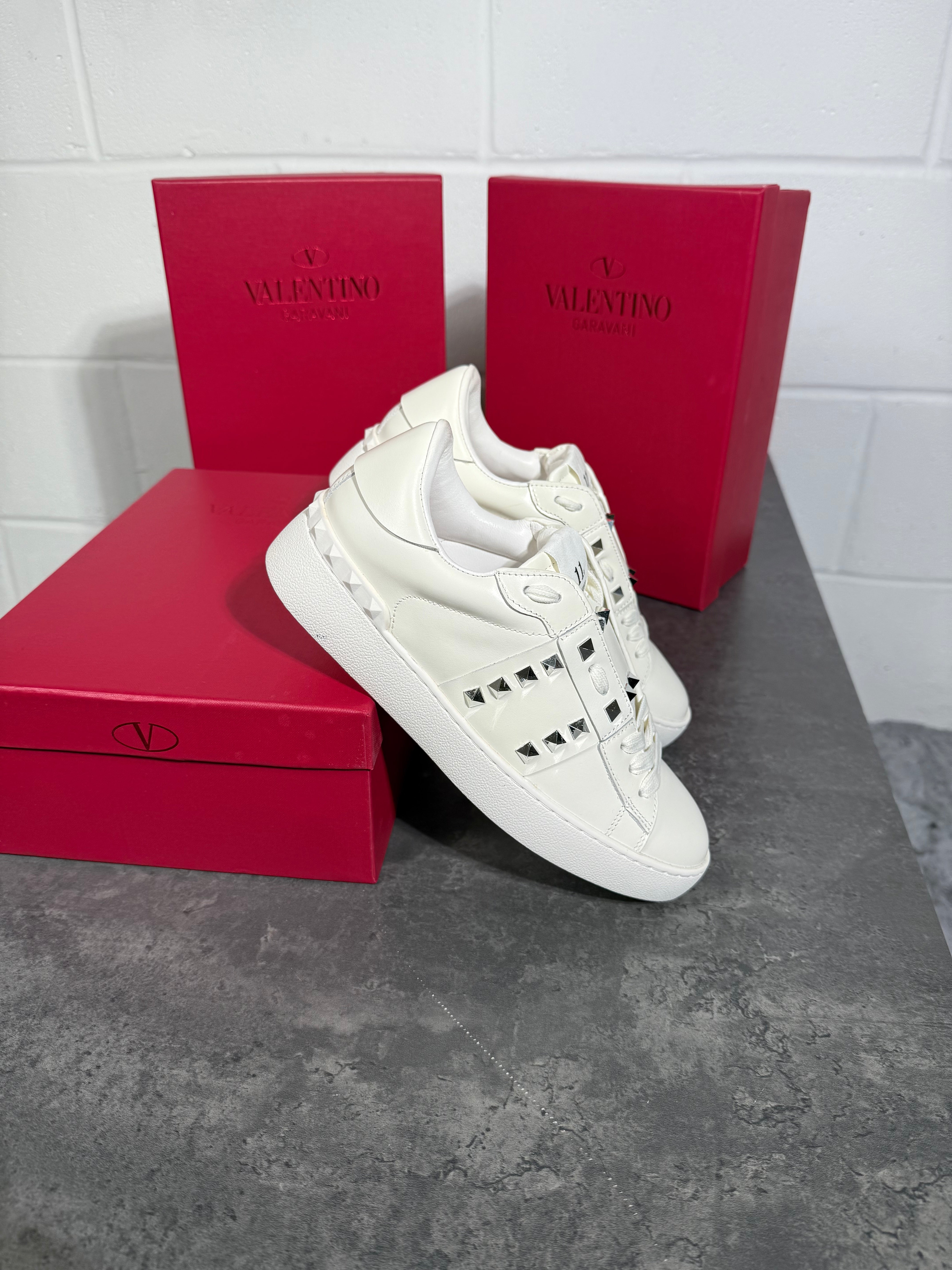 Ladies VLTN trainers white