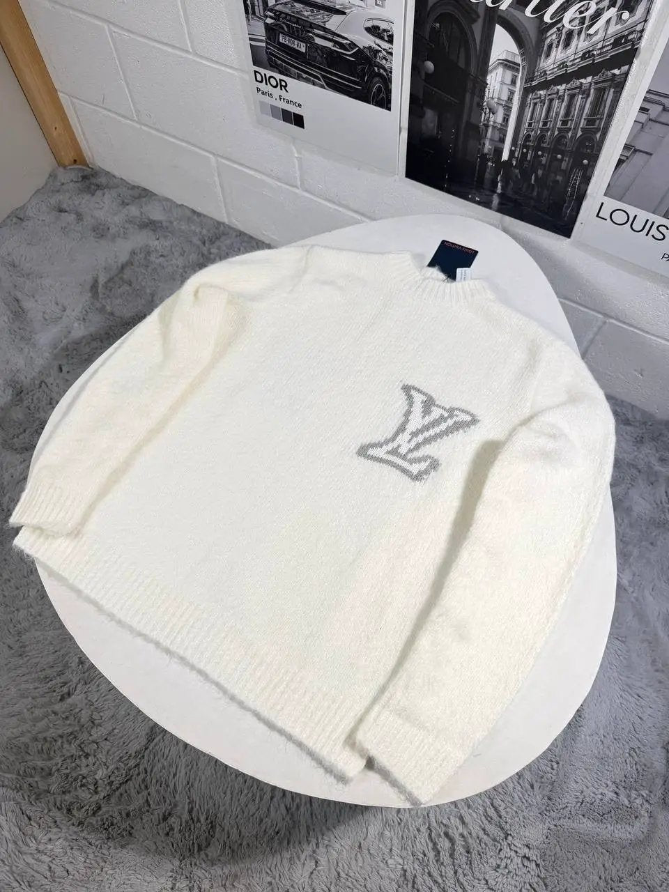 LVE LOGO KNITTED CREWNECK by Stock supplier