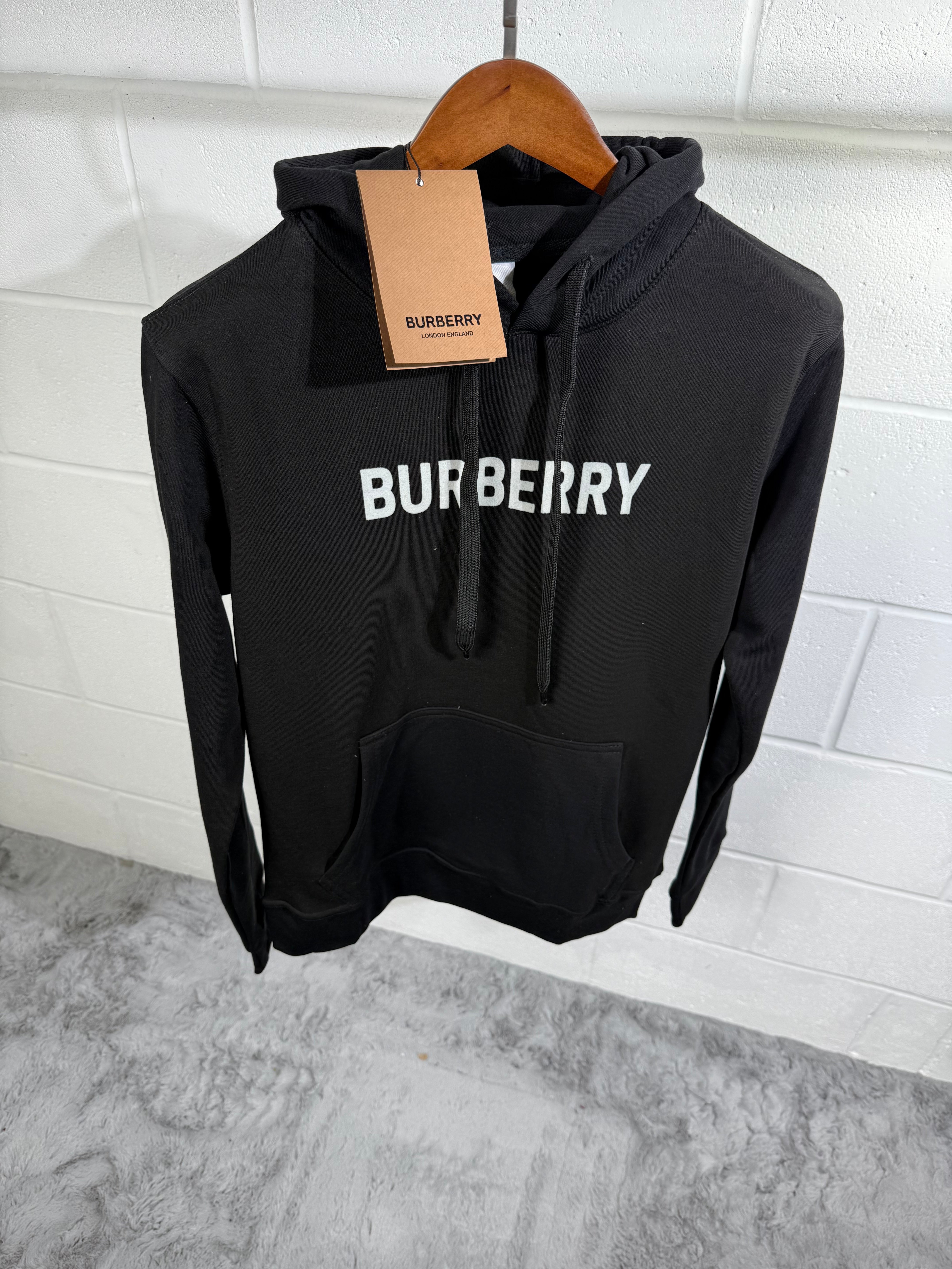 Burn hoodie black