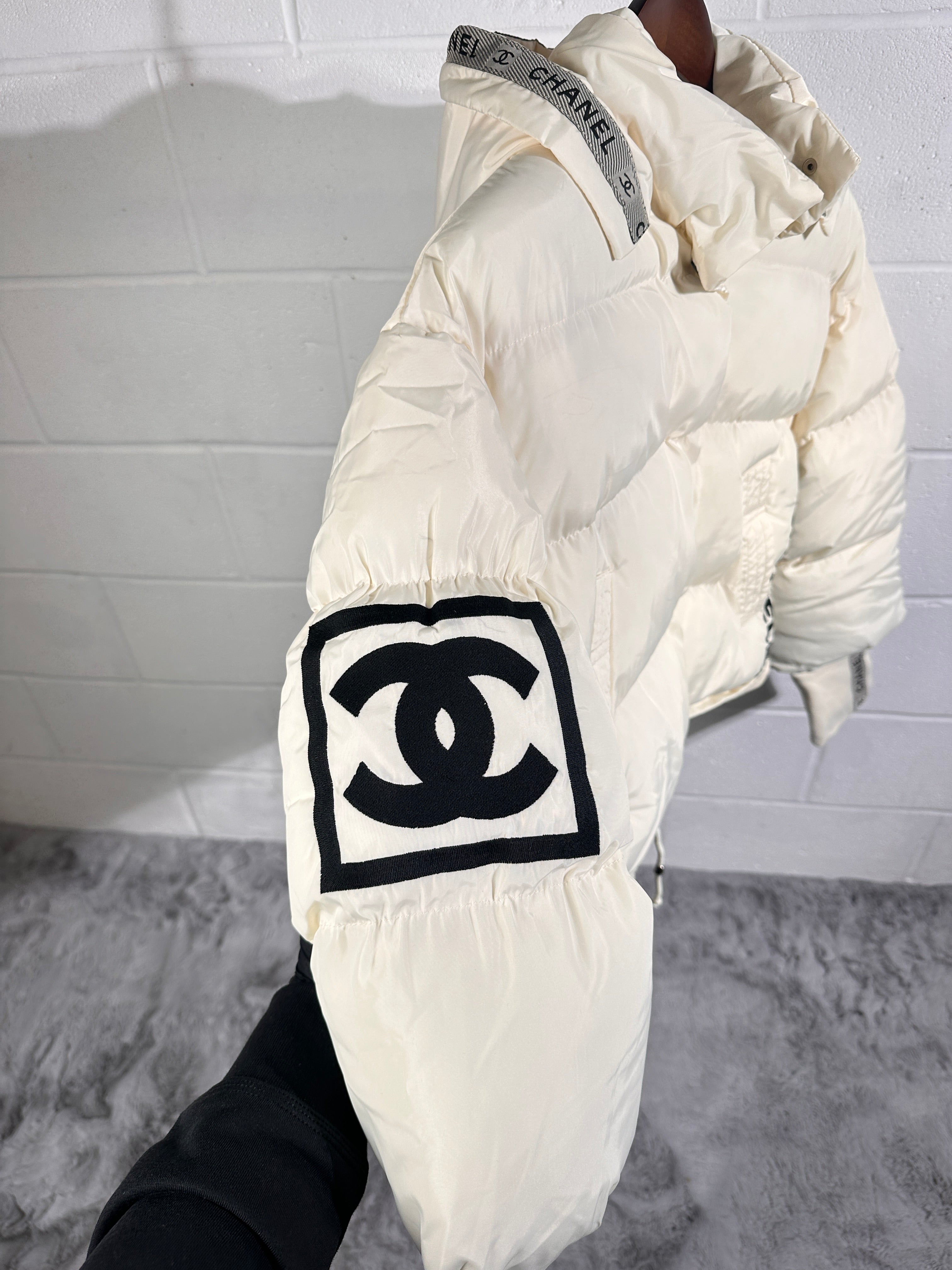 Channel ladies puffer