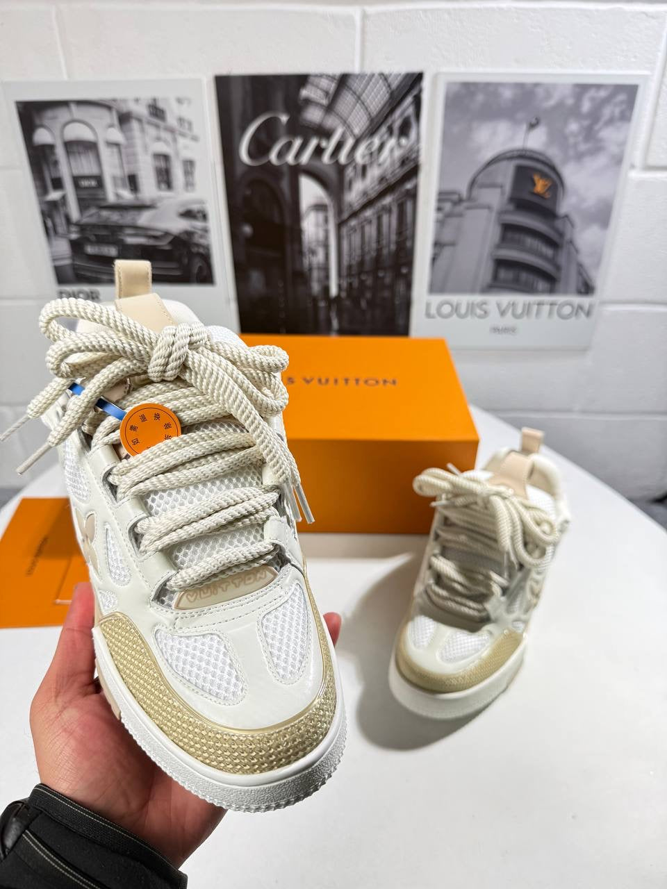 LVE SKATES BEIGE & WHITE