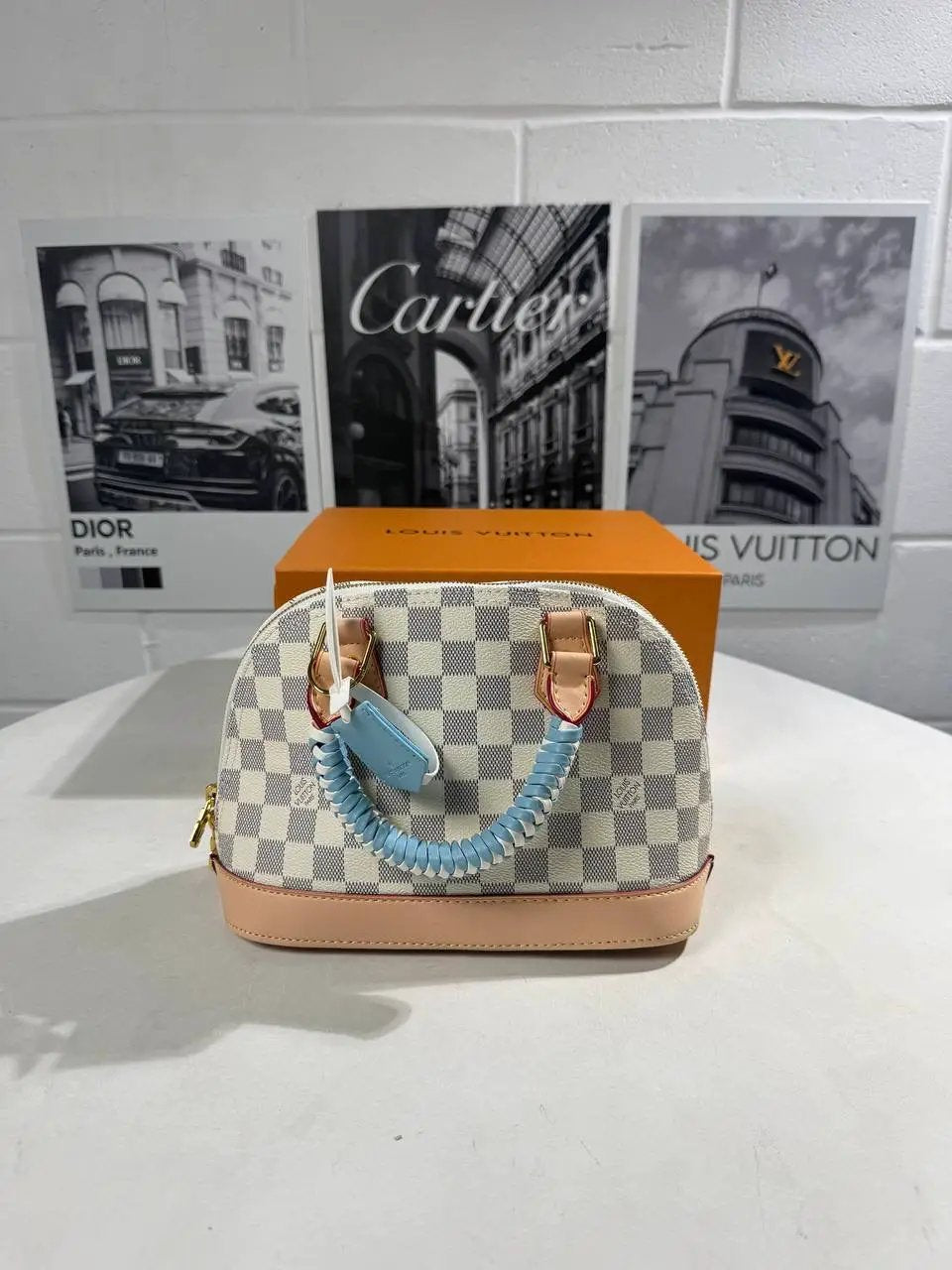 LVE ALMA BB BAG by Stock supplier