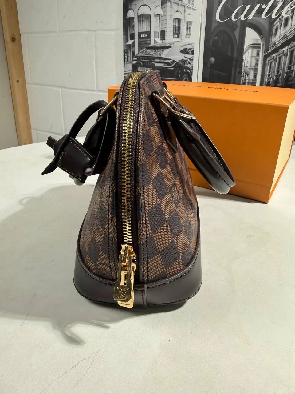LVE ALMA BB BAG by Stock supplier