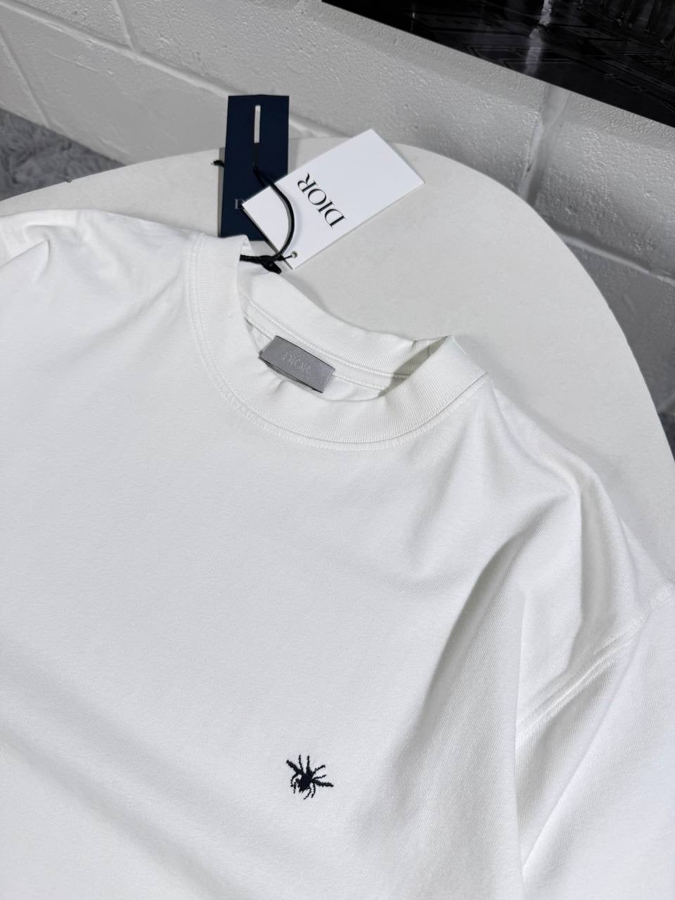 IOR BEE LOGO TSHIRT