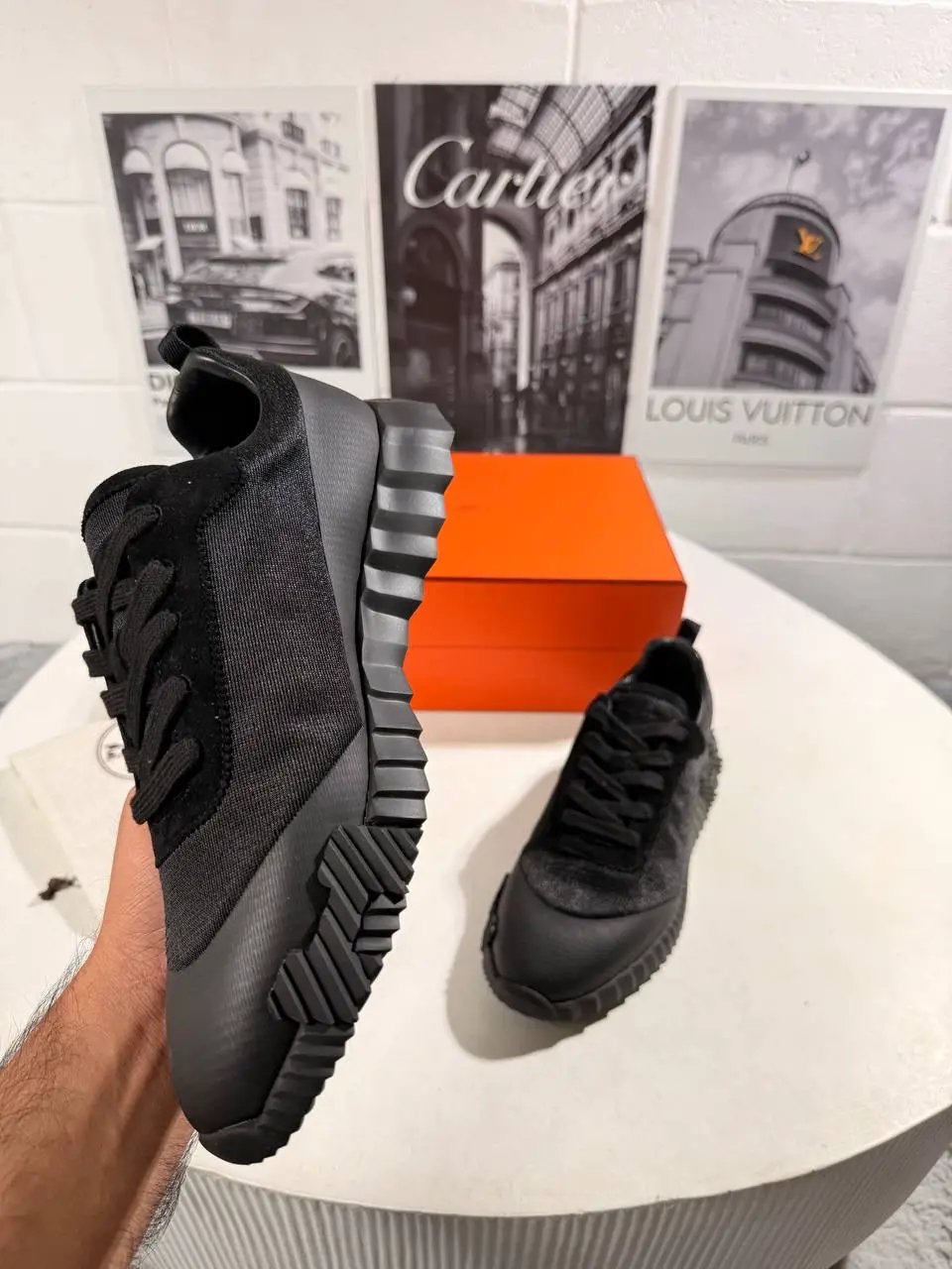 HRMS BOUNCING TRAINERS by Stock supplier