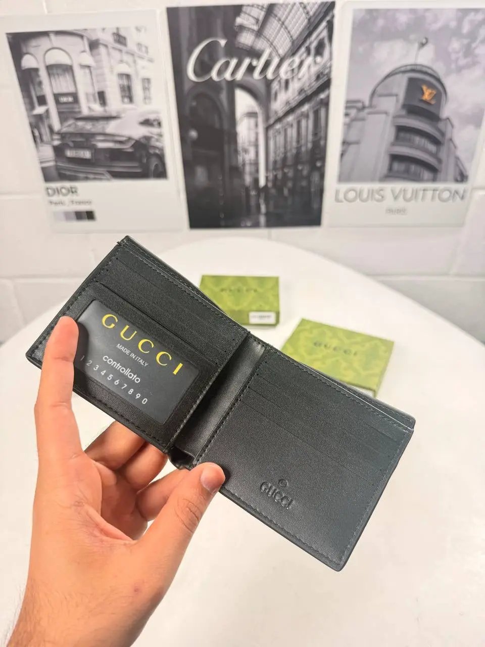 UCCI WALLET MENS Stock supplier