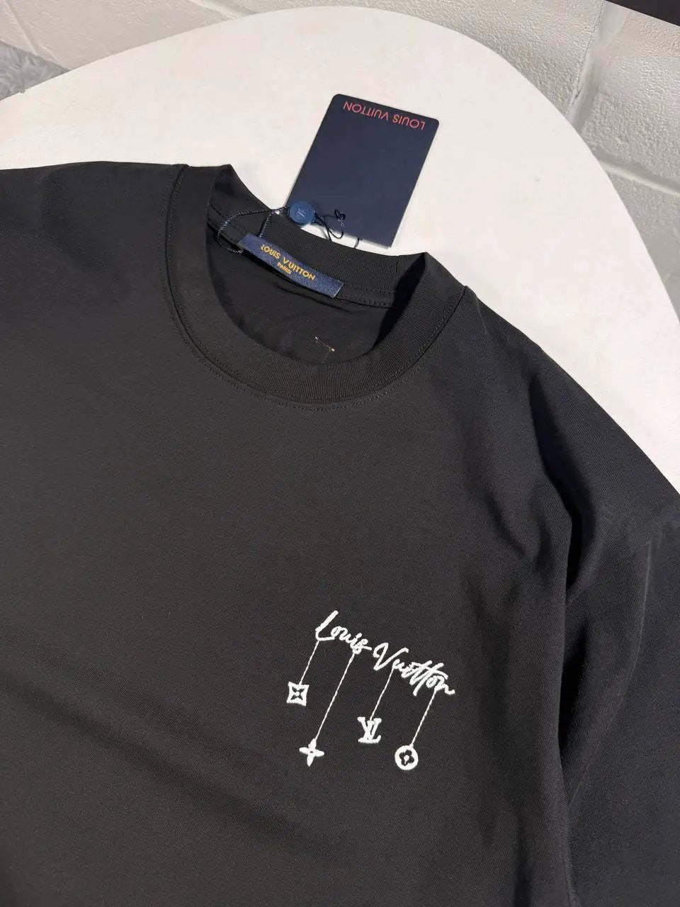 LVE EMBROIDERED TSHIRT Stock supplier