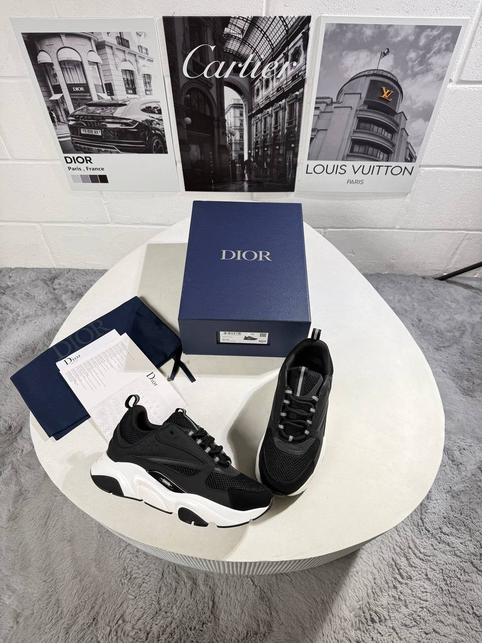 B22 BLACK & WHITE PREORDER by Stock supplier