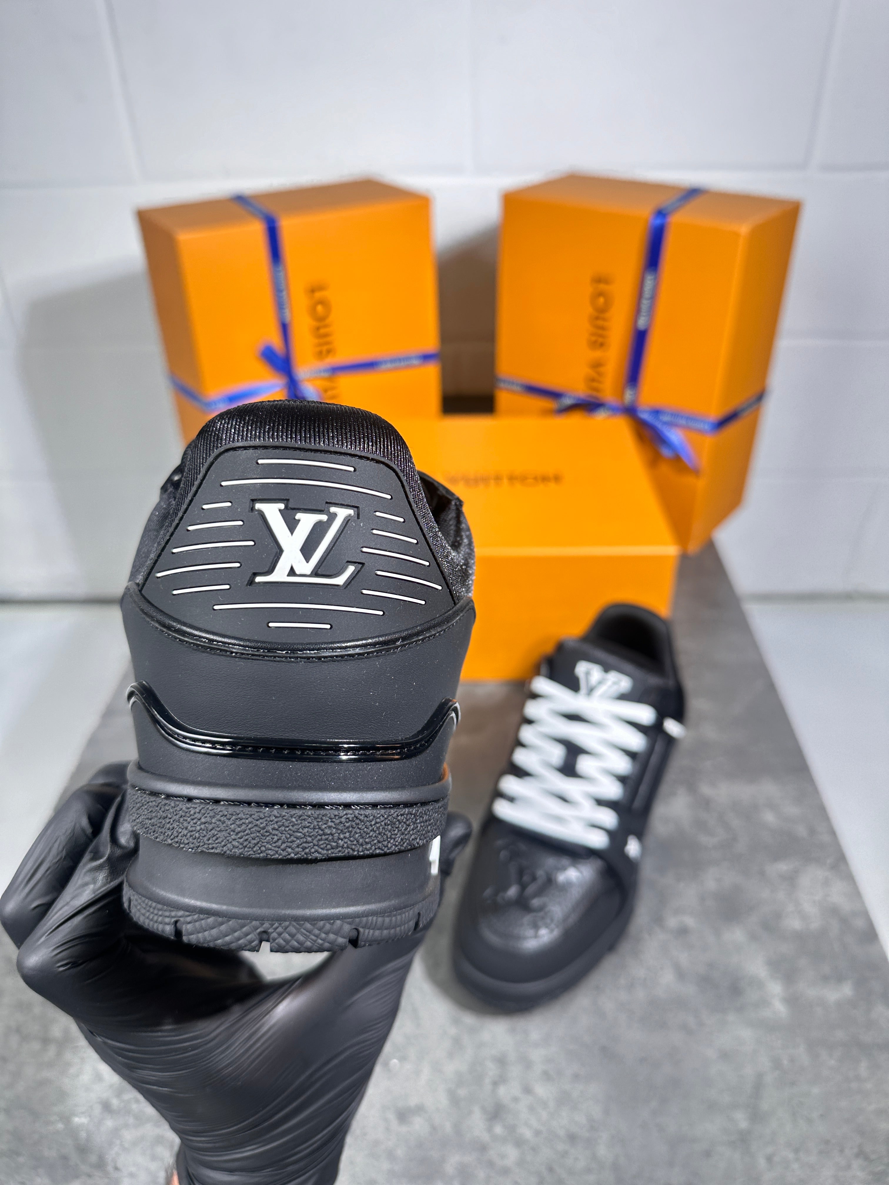 Lv full black trainers