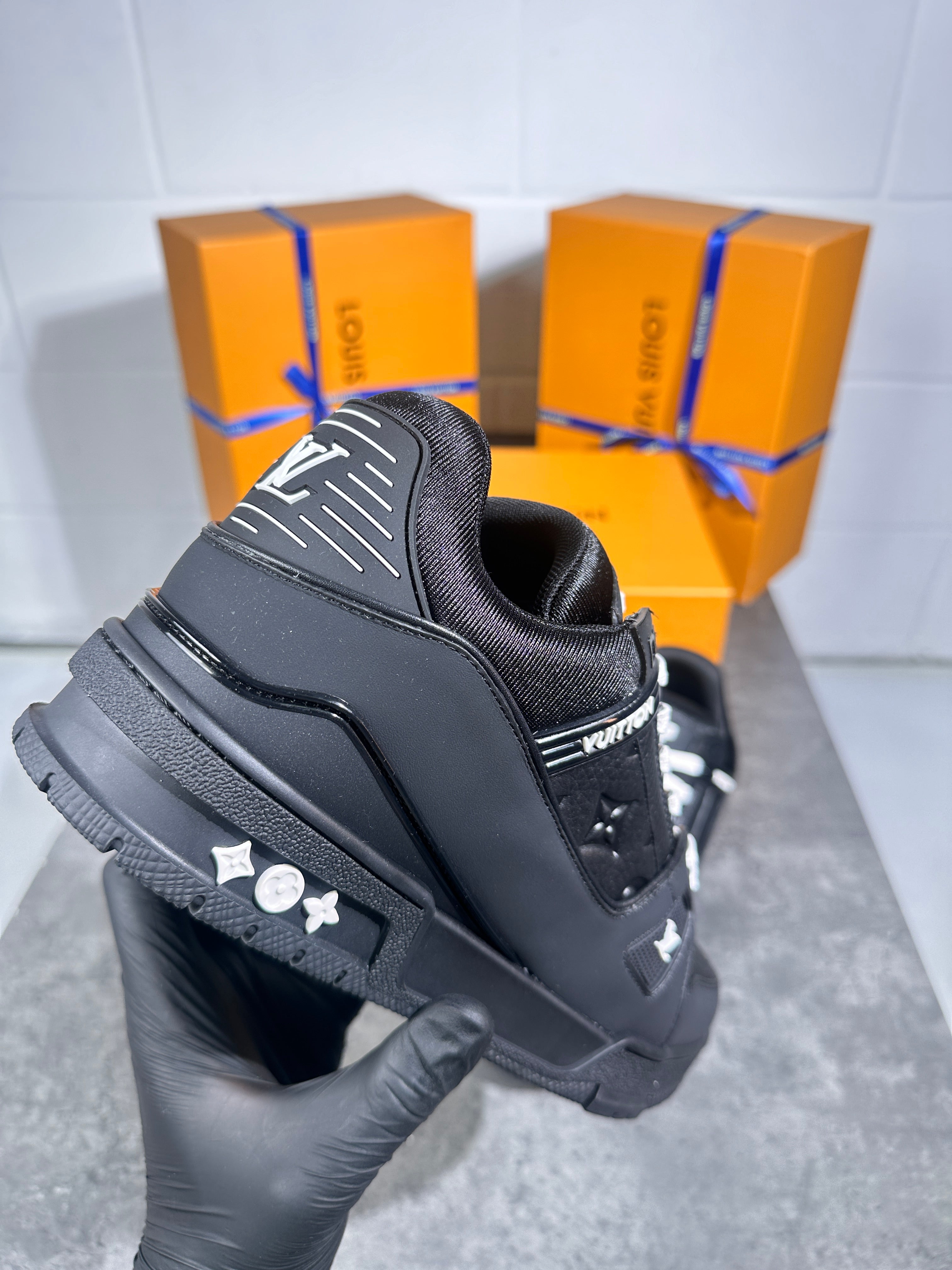 Lv full black trainers