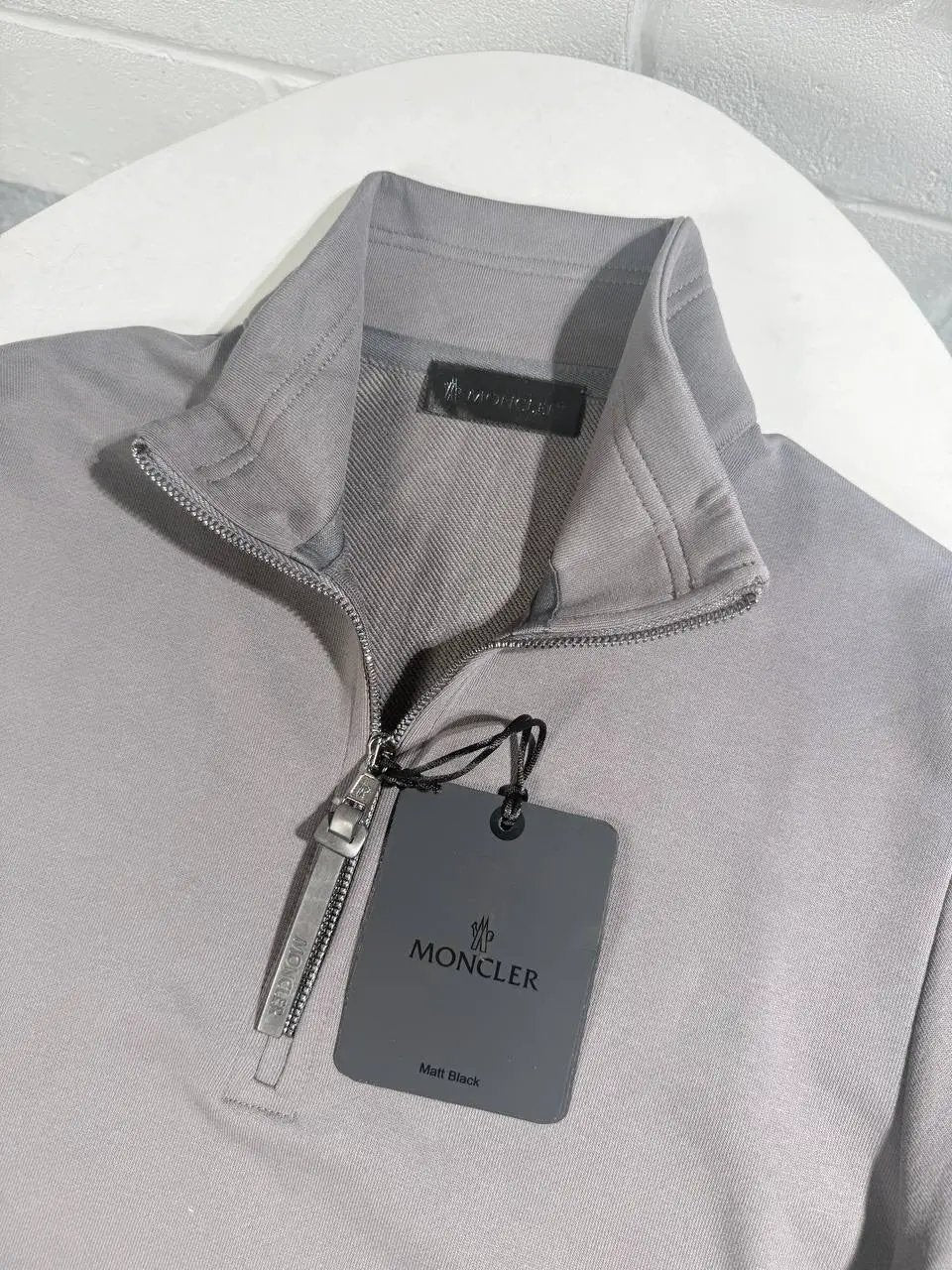 MNC QUARTER ZIP BLACK BADGE by Stock supplier