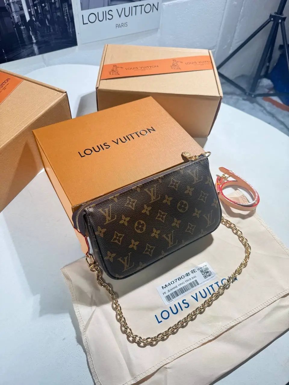 LVE POCHETTE BAG LADIES by Stock supplier