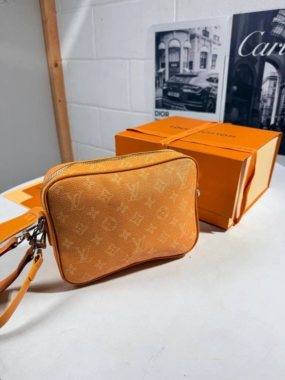 LVE YELLOW MESSENGER BAG