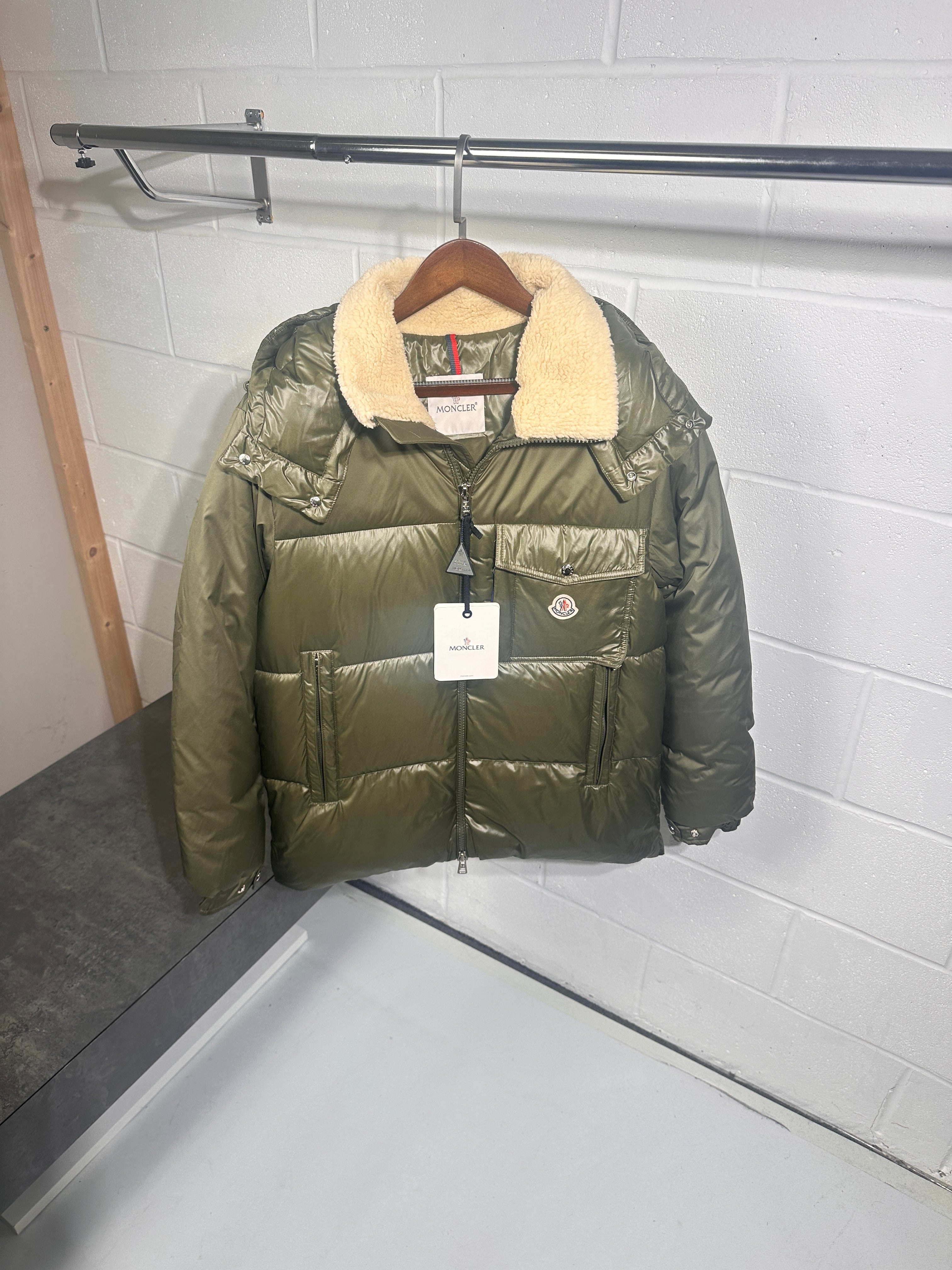 Moncler Bayuda Down Jacket