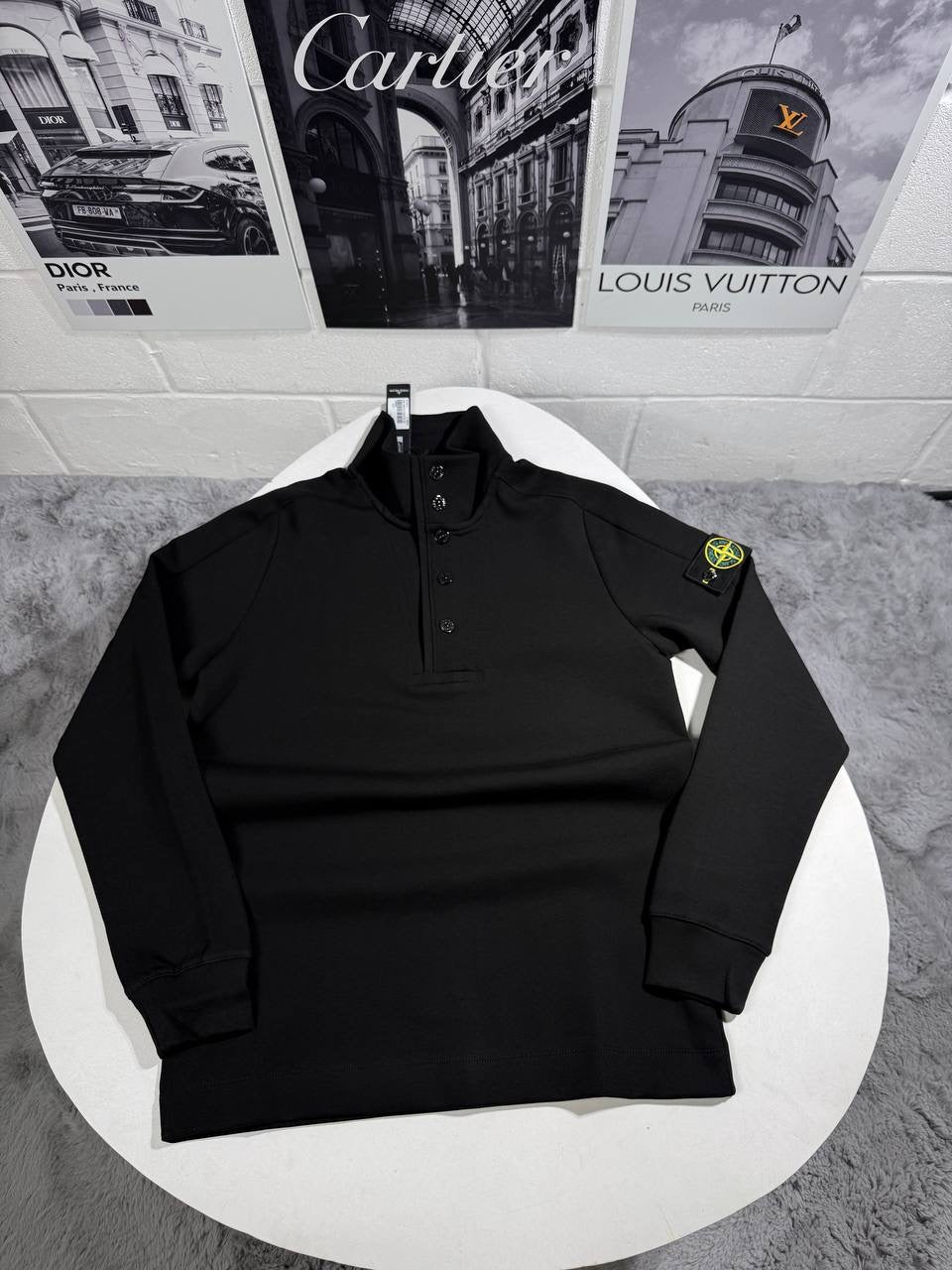 SI BUTTON COLLOR SWEATSHIRT BLACK