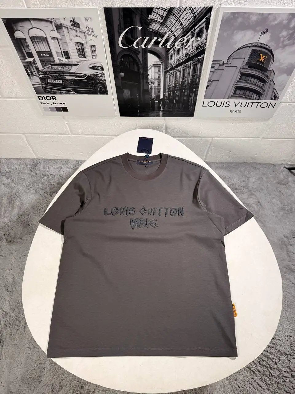 LVE EMBROIDERED TSHIRT Stock supplier