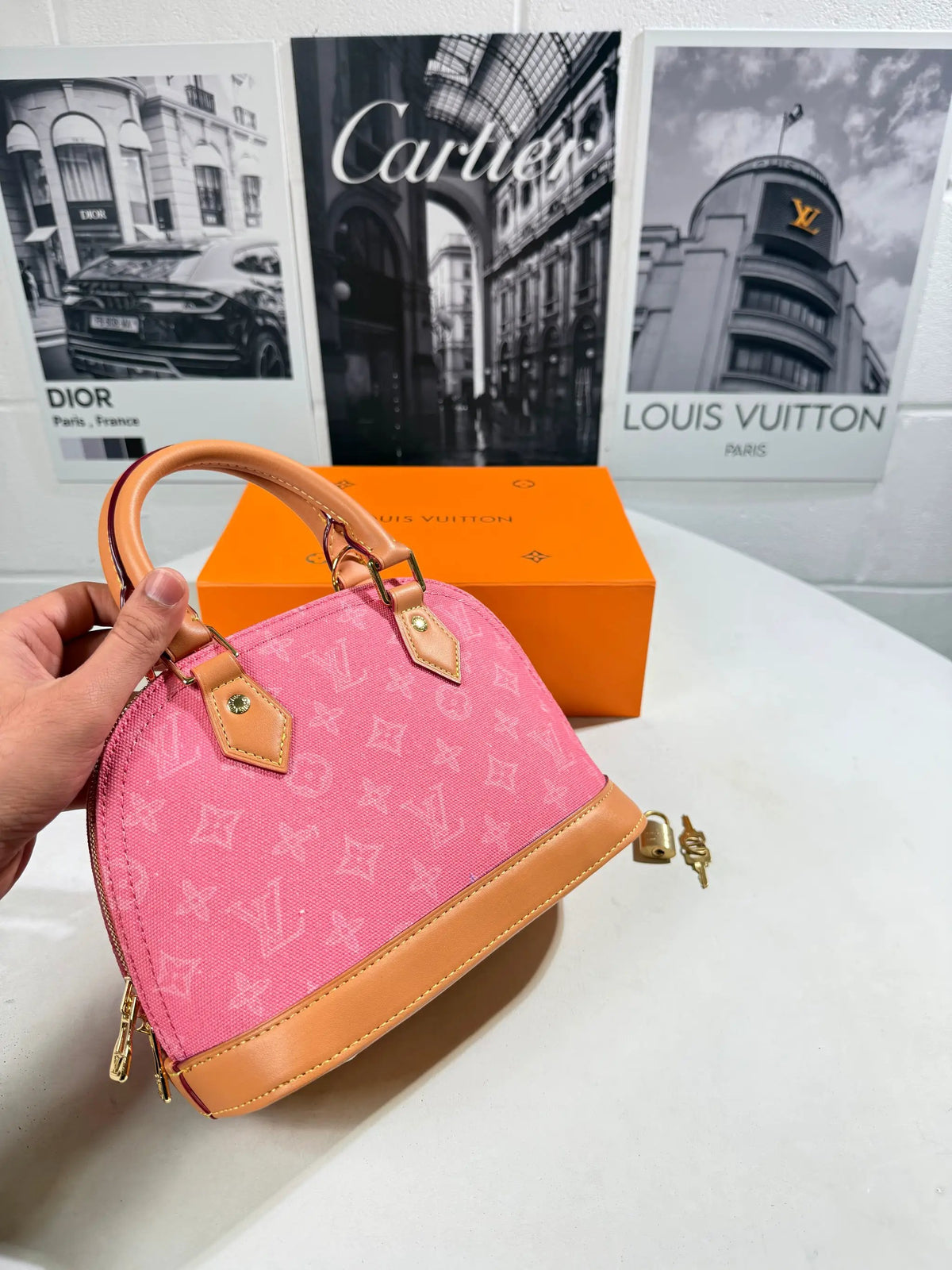 LVE ALMA BB BAG by Stock supplier