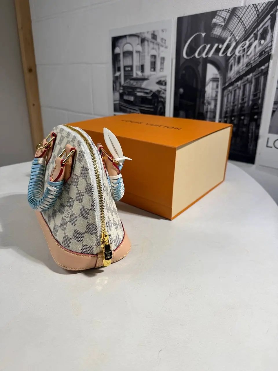LVE ALMA BB BAG by Stock supplier