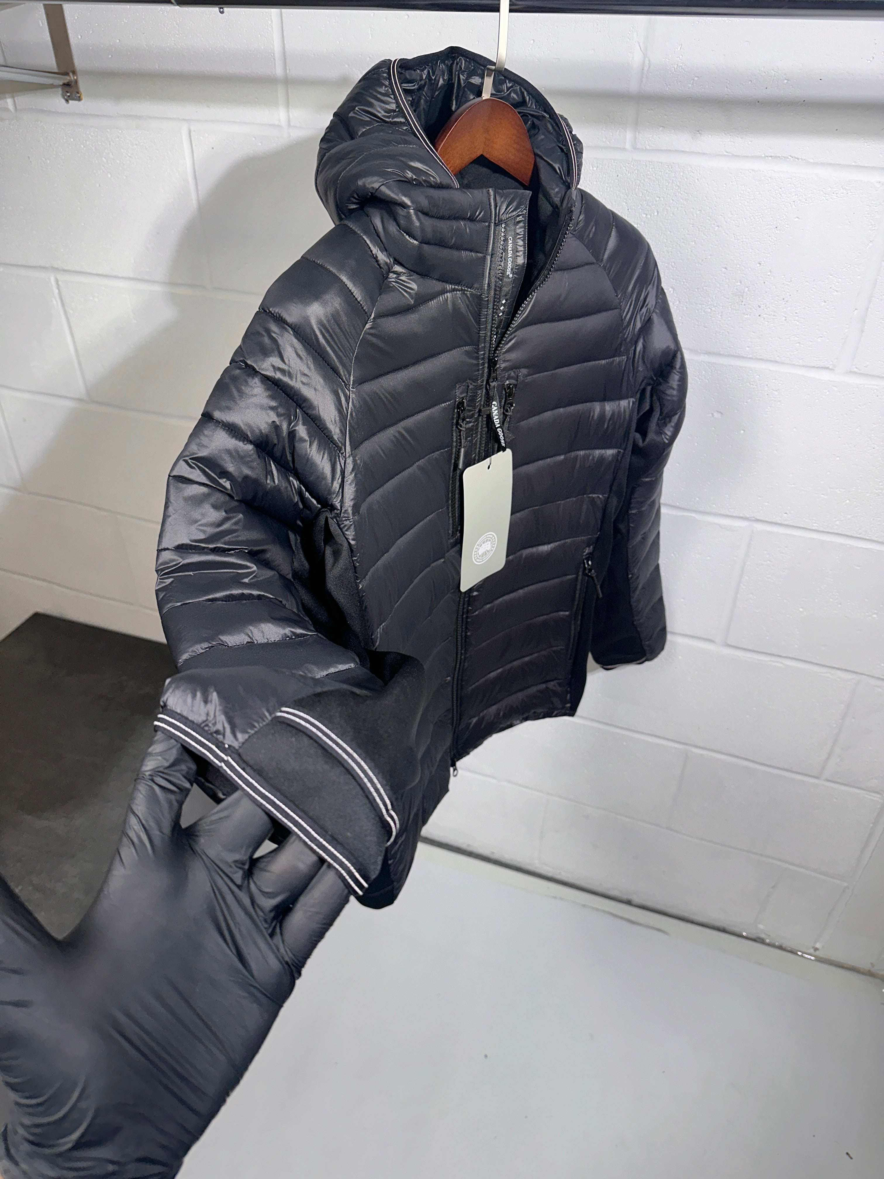 Canada goose hybrid jackets