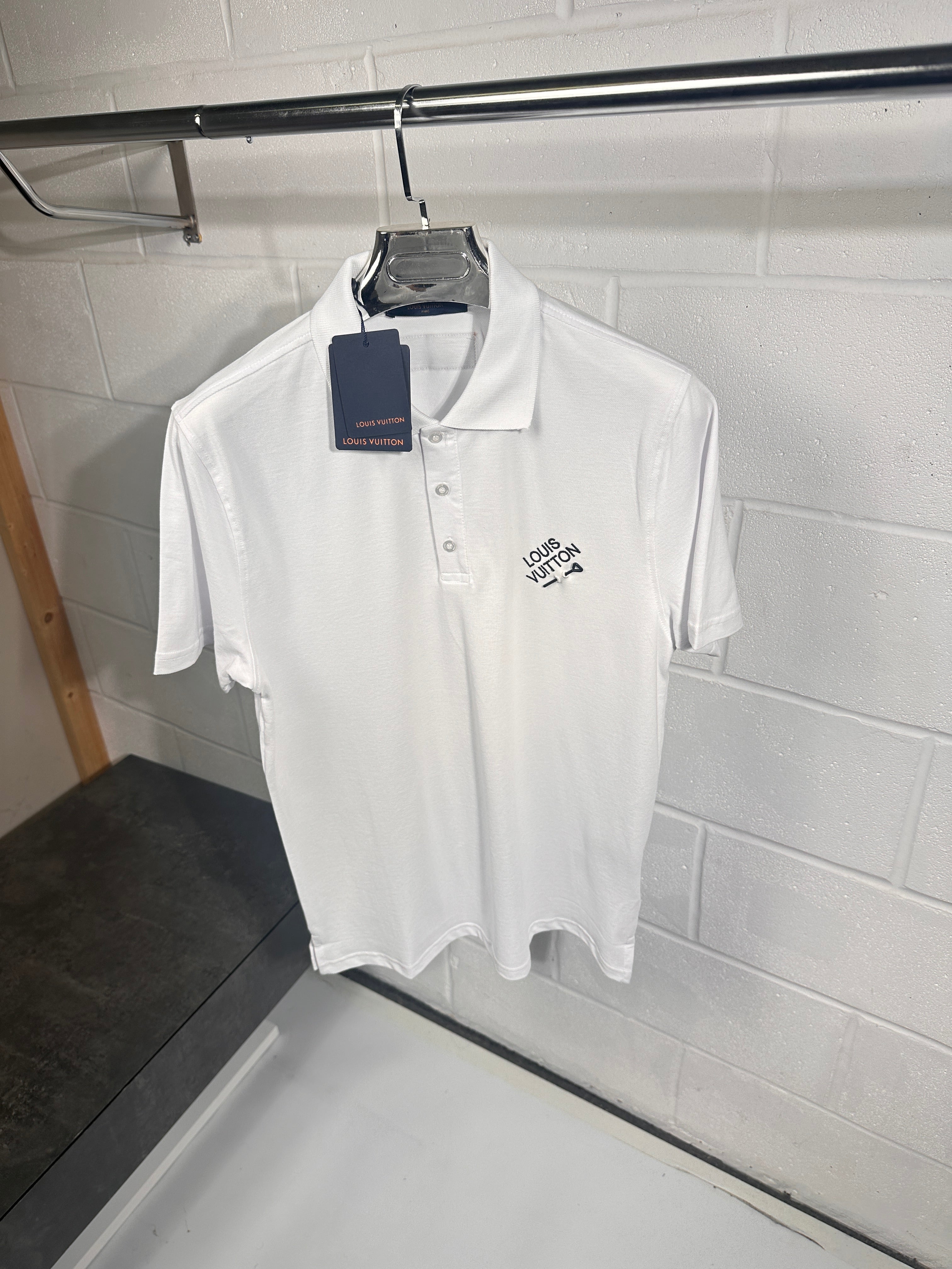 Lv pin polo white