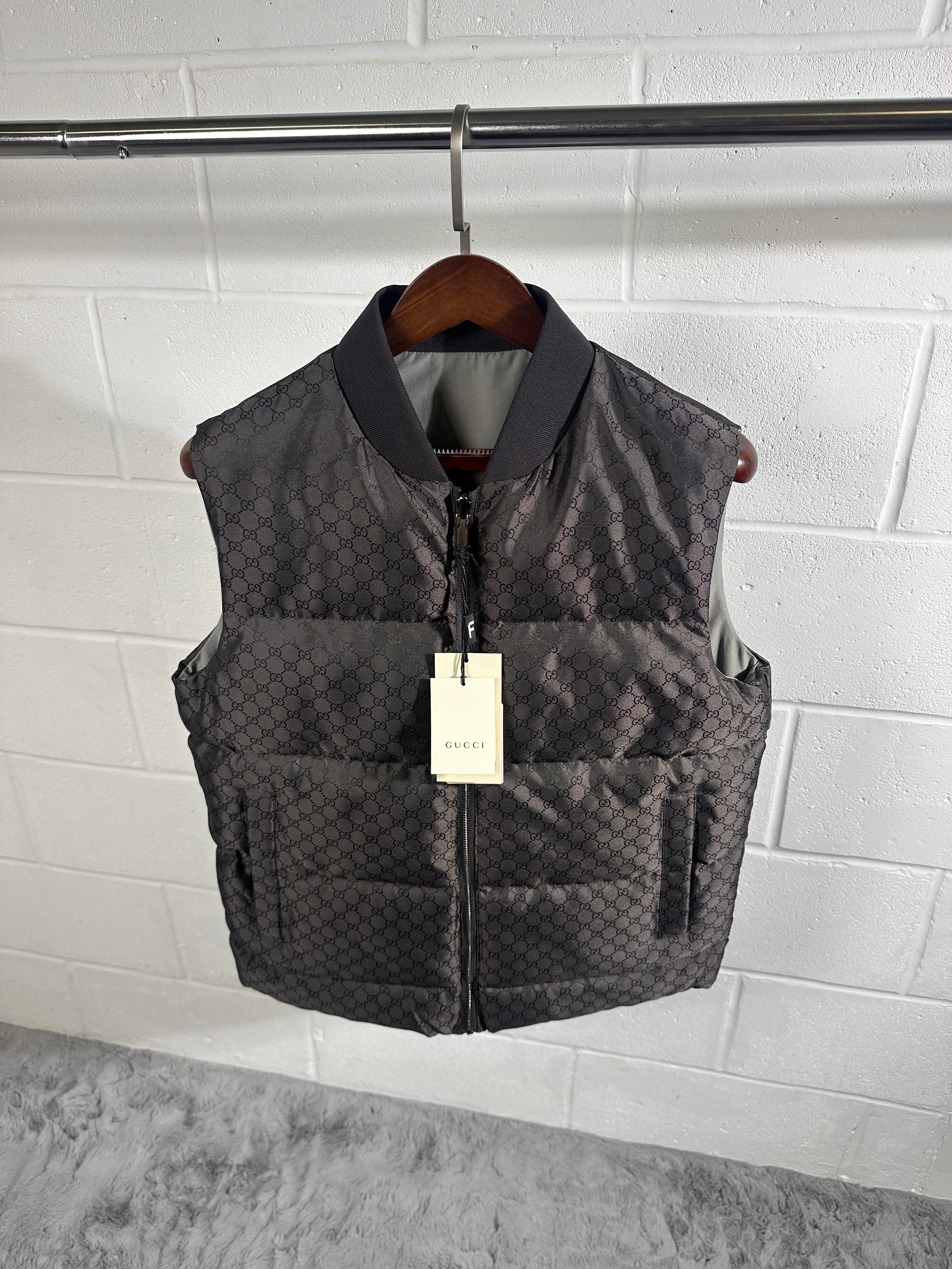 Gucci reversible body warmer grey