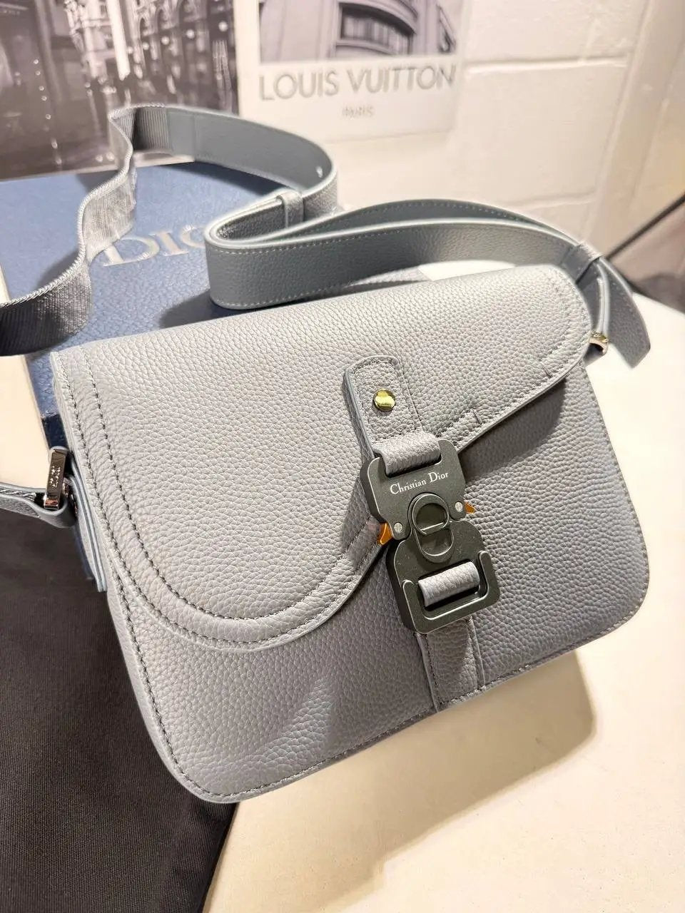 IOR SADDLE MESSENGER BAG Stock supplier