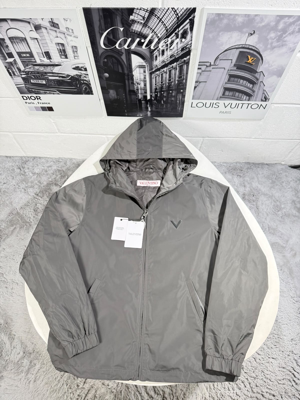 VLTNO WINDBREAKER