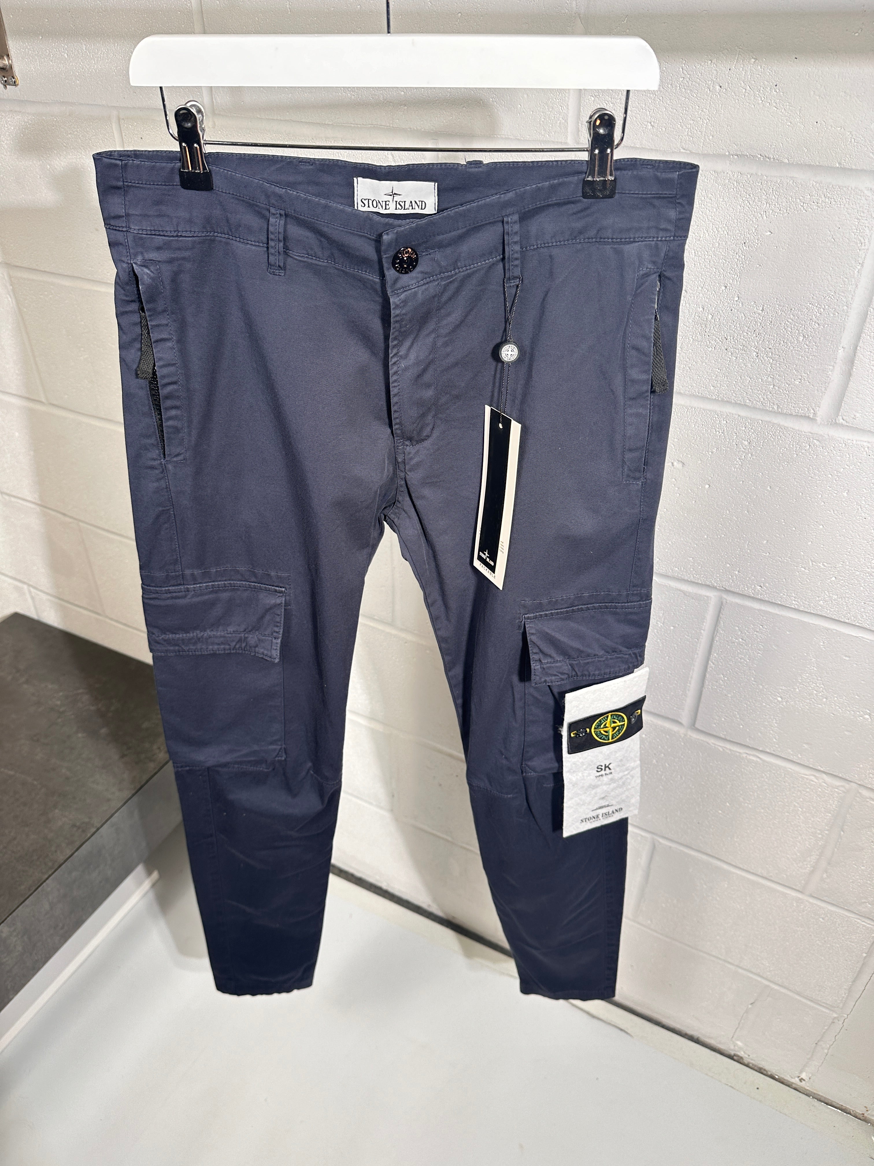 SI cargo pants navy