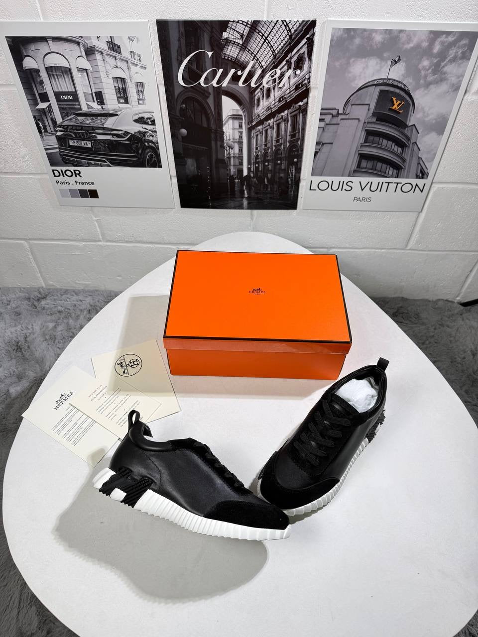 HRM BOUNCING BLACK & WHITE