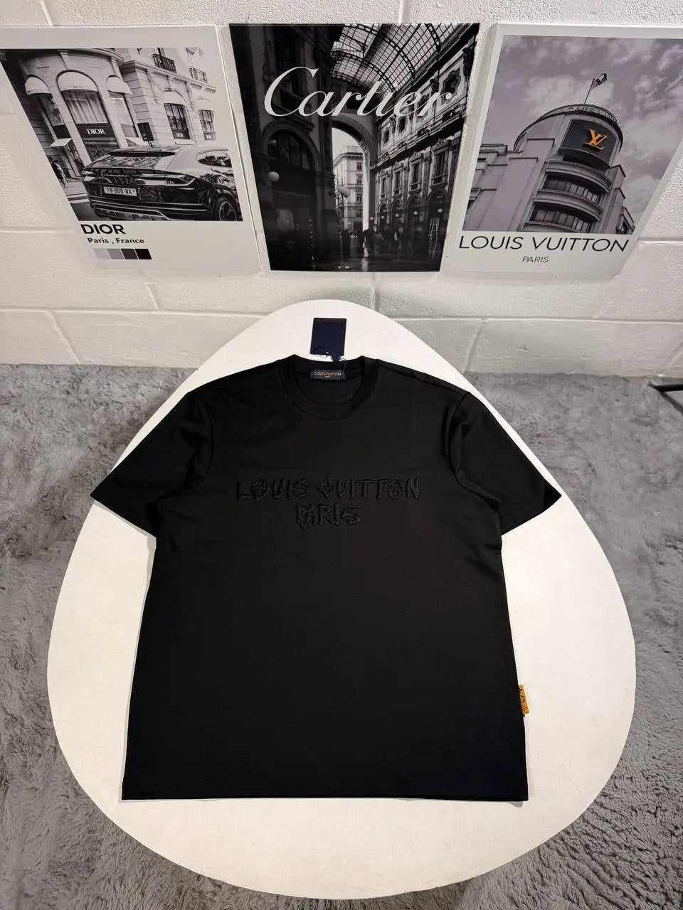 LVE EMBROIDERED TSHIRT Stock supplier
