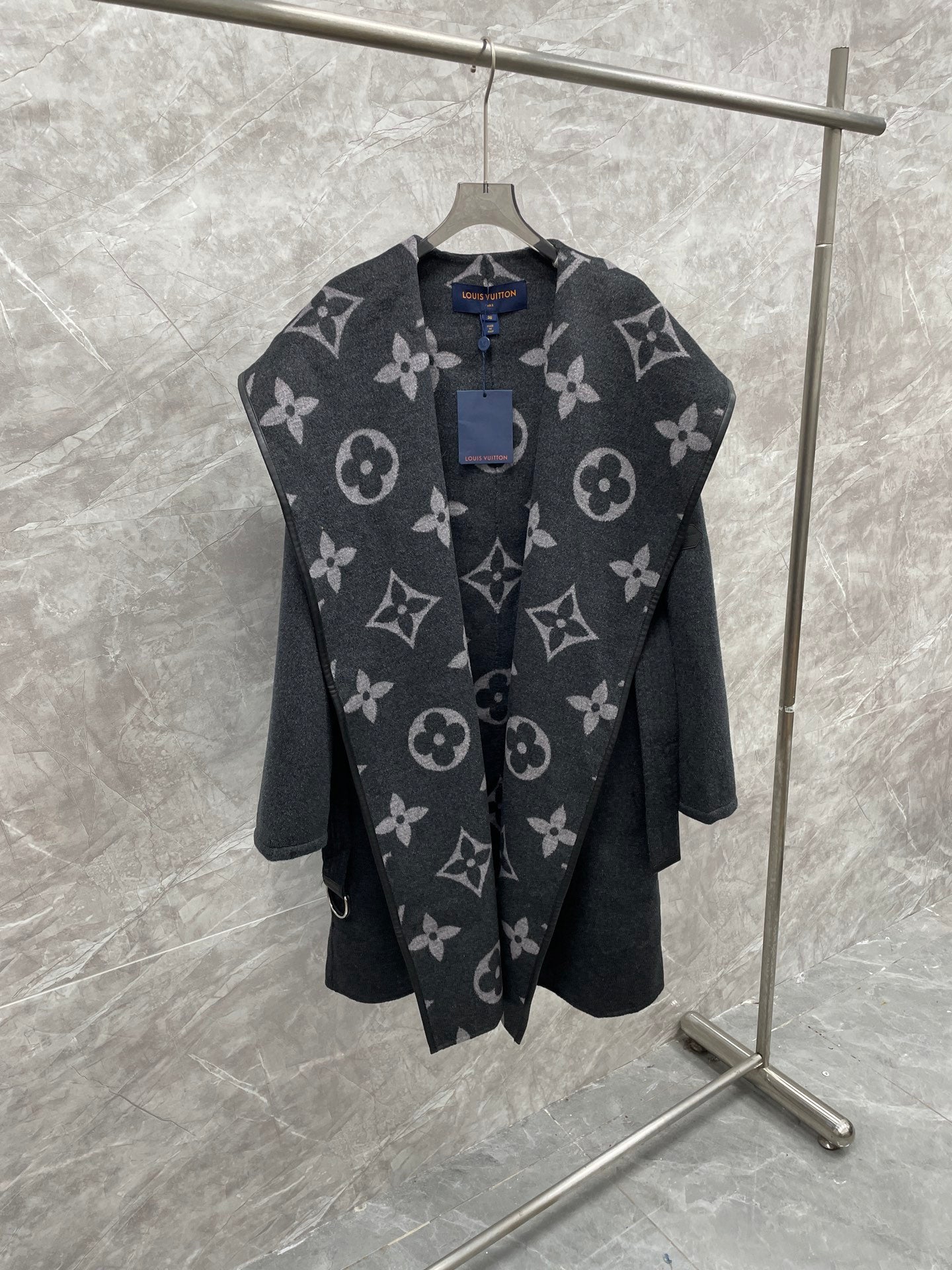 LVE HOODED WRAP COAT (pre-order)