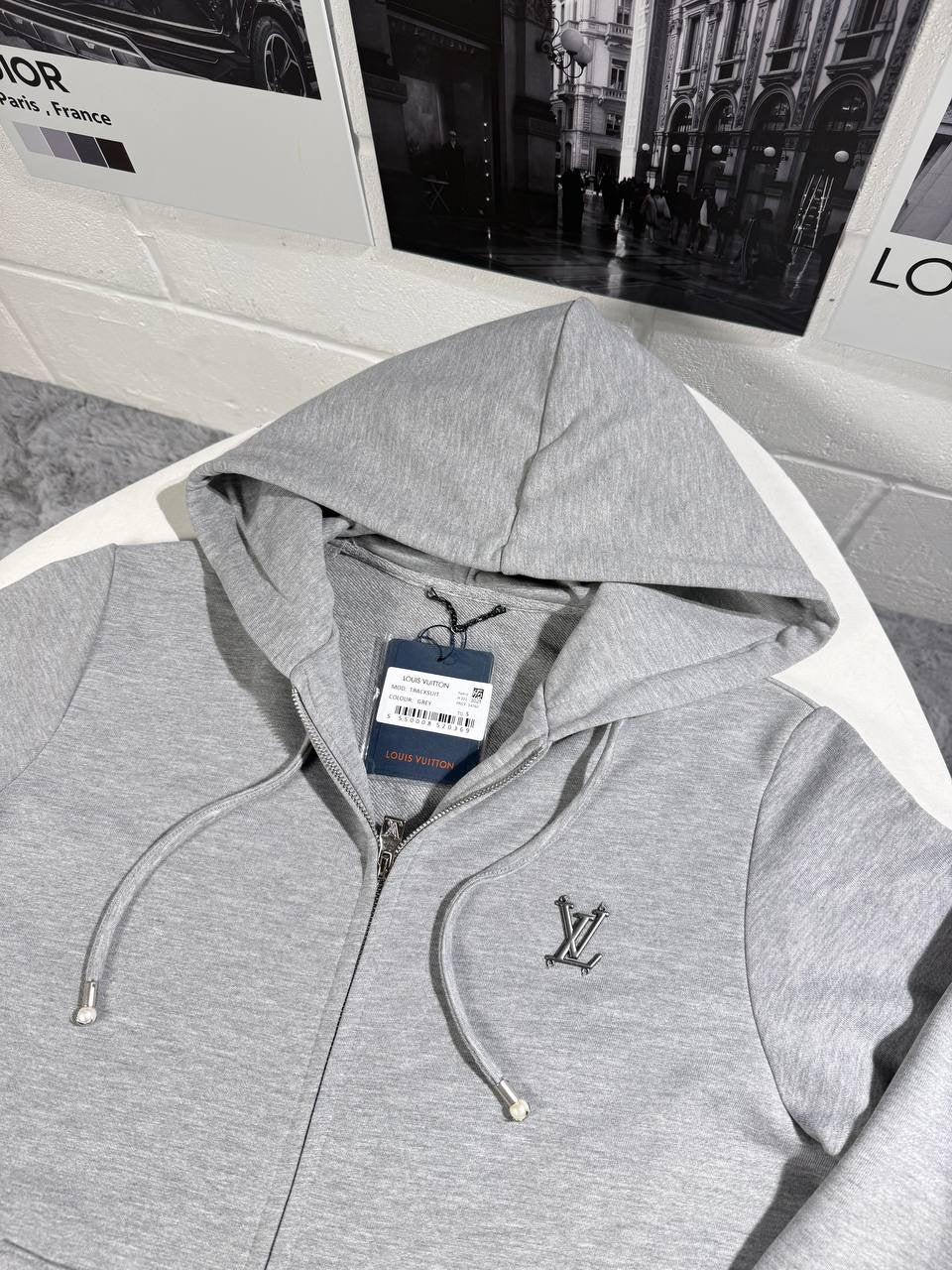 LVE METAL LOGO TRACKSUIT by Stock supplier
