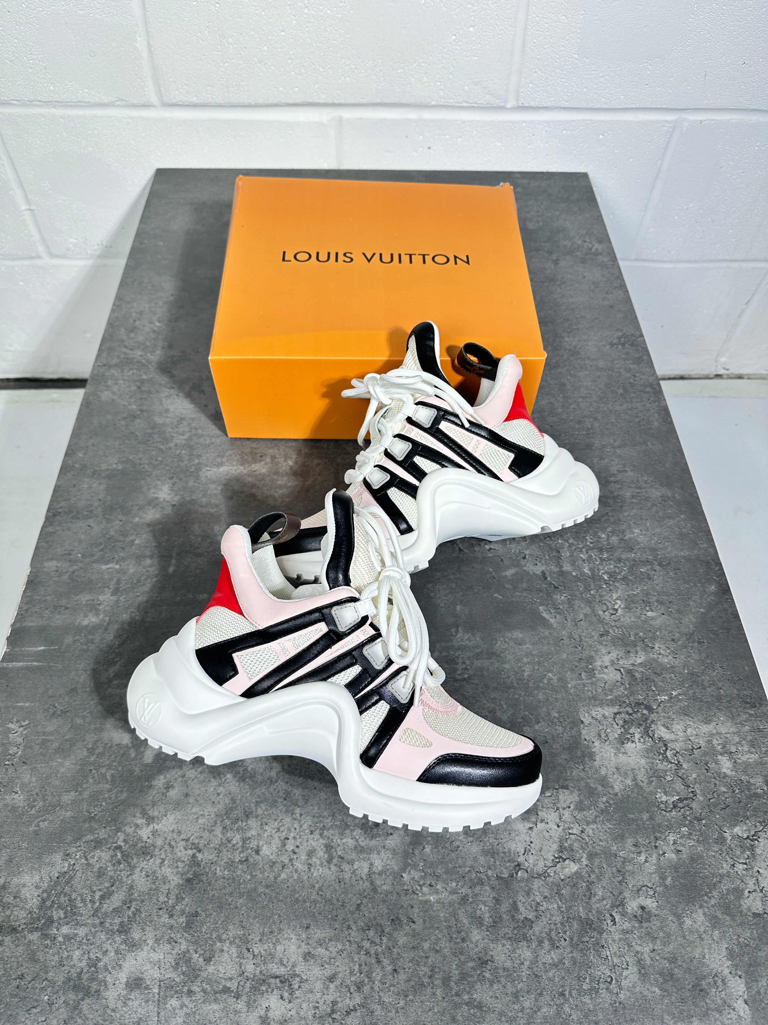 Lv arch trainers