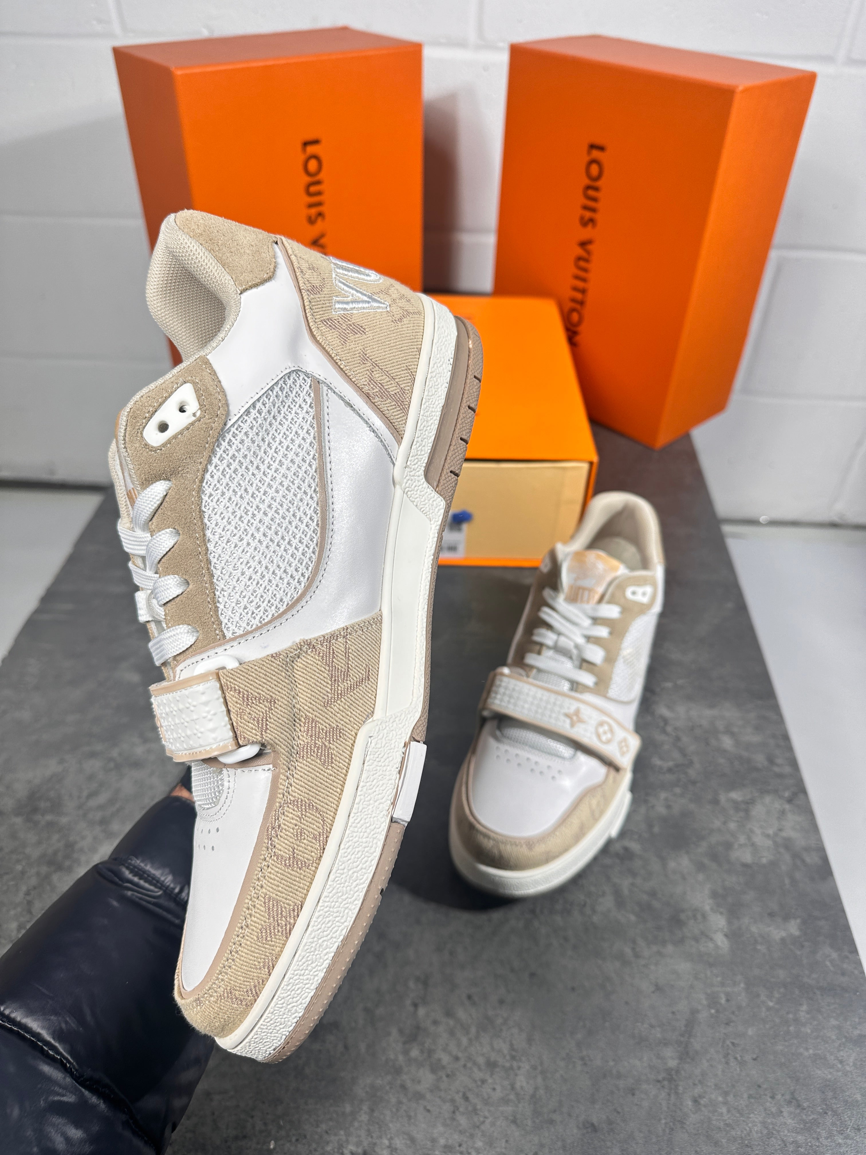 Lv trainer beige