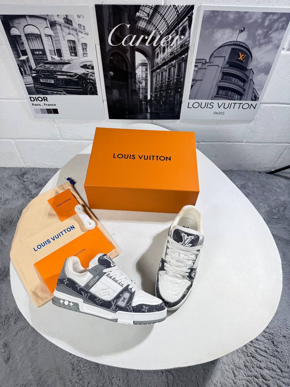 LVE TRAINERS WHITE & GREY