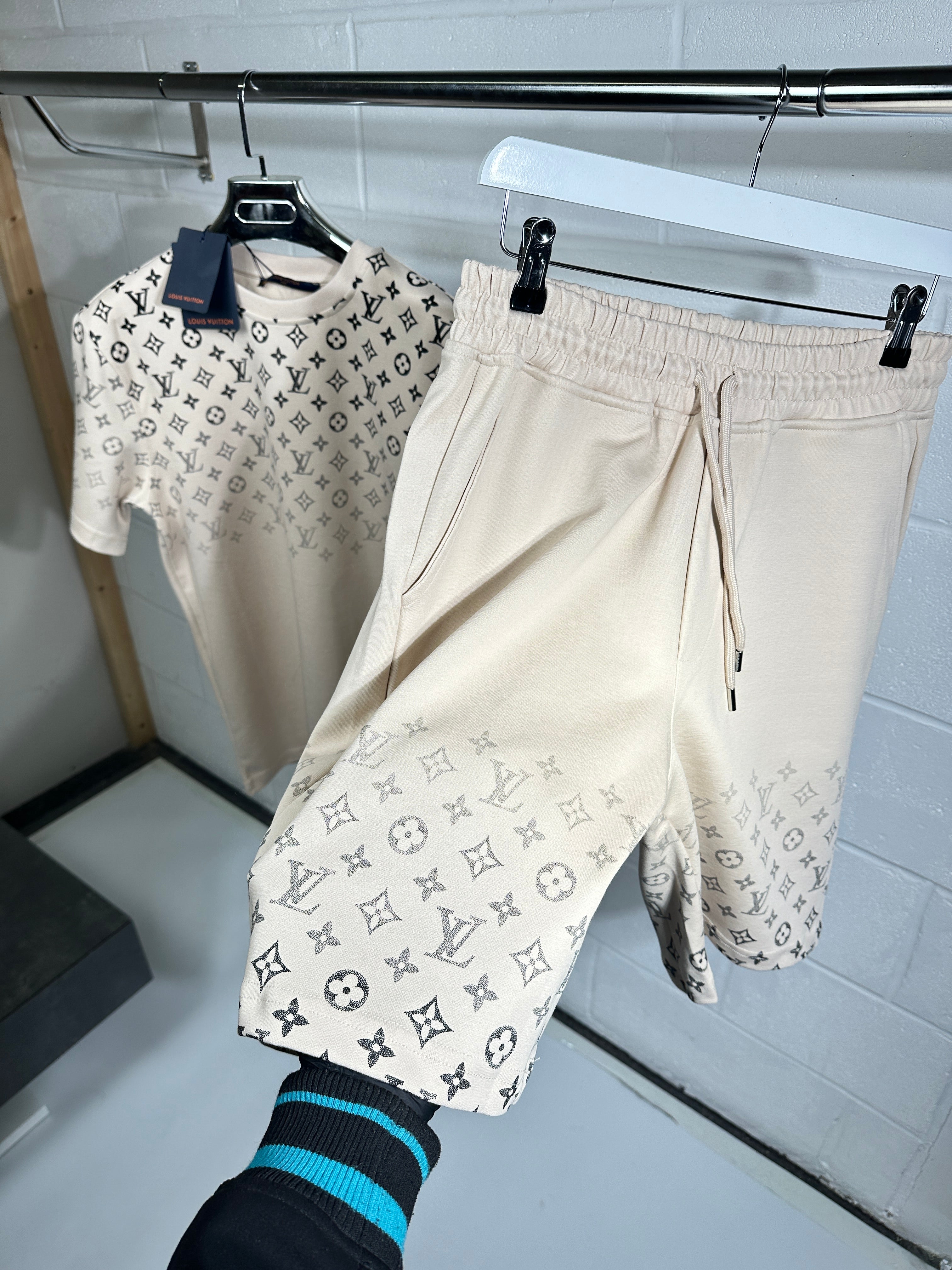 LV - short set beige