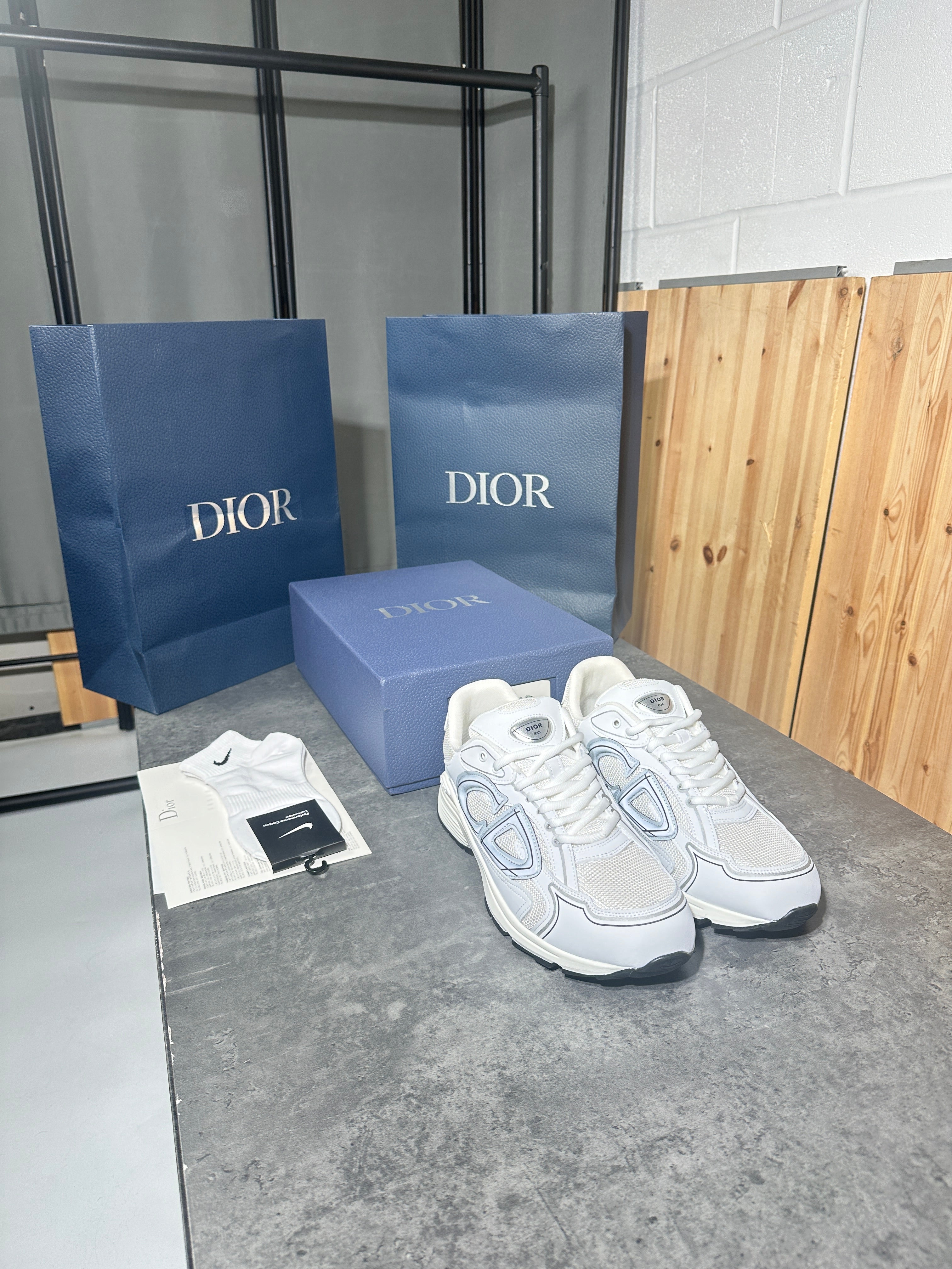 (pre-order)Dior - b30 full white