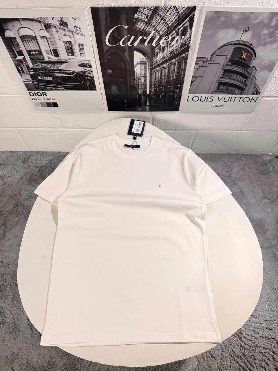 LVE LOGO TSHIRT by Stock supplier