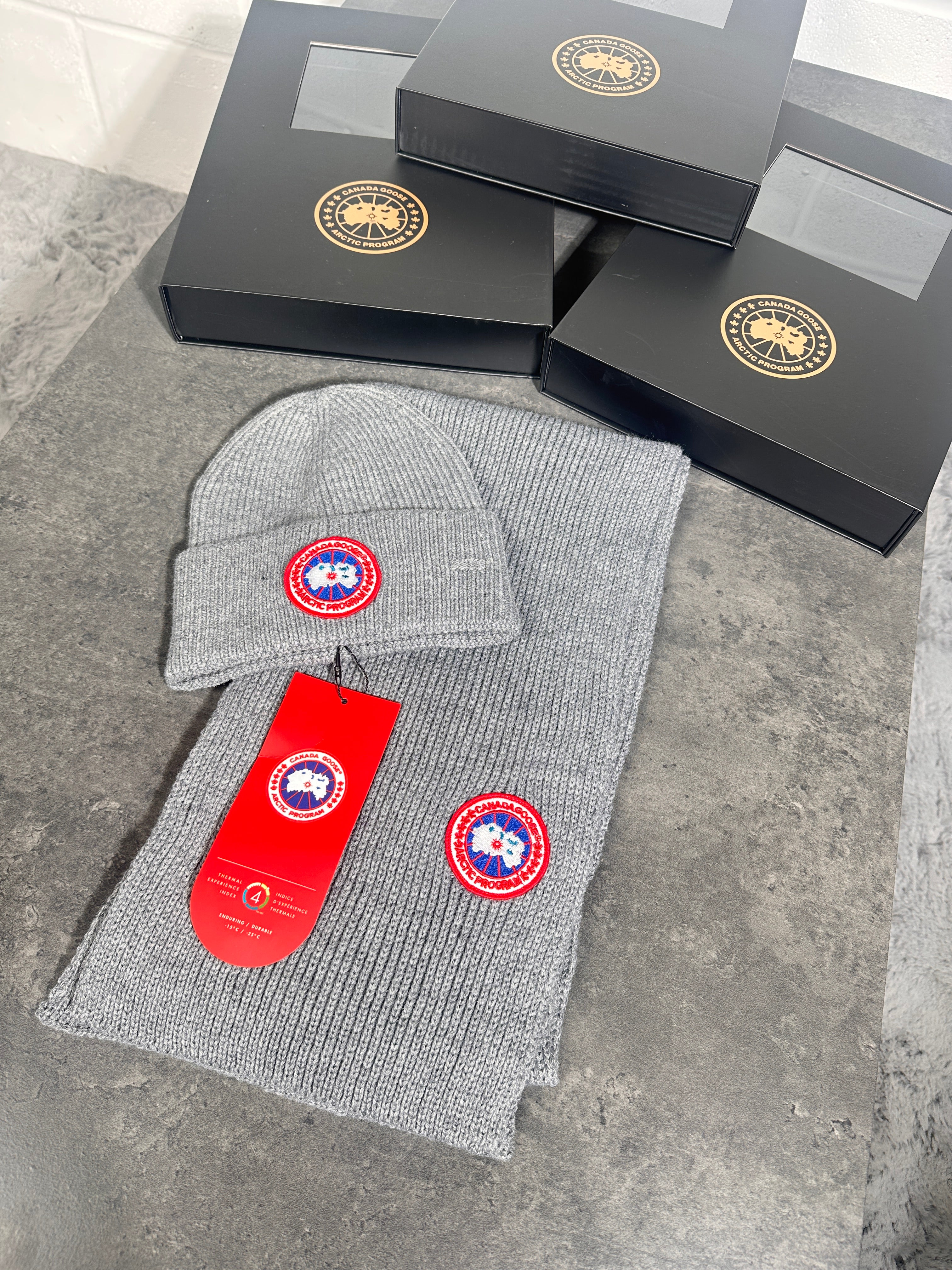 CG hat n scarf set grey