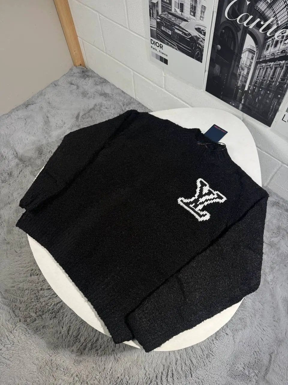 LVE LOGO KNITTED CREWNECK by Stock supplier