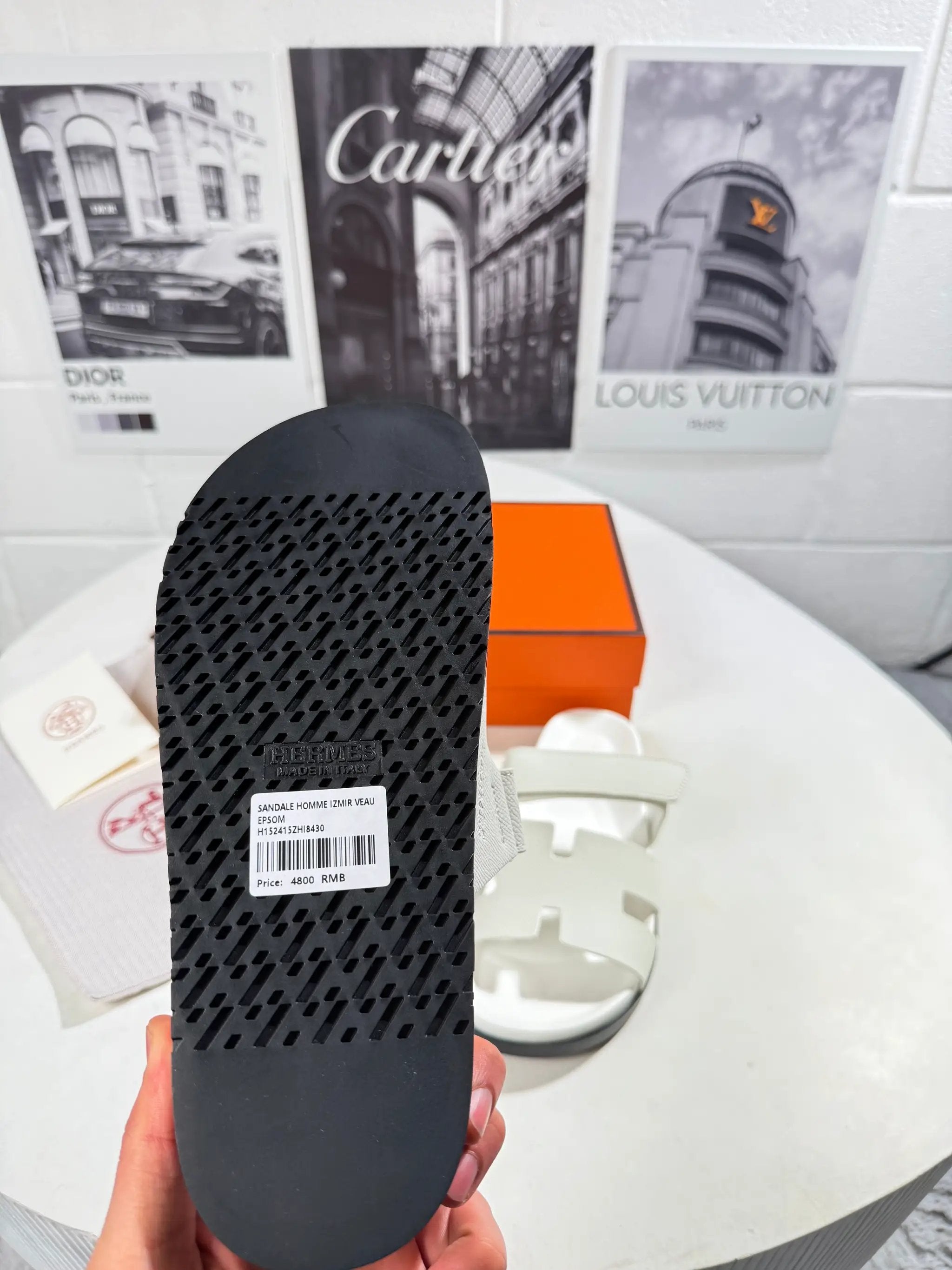 HRMS WHITE SLIDES MENS by Stock supplier
