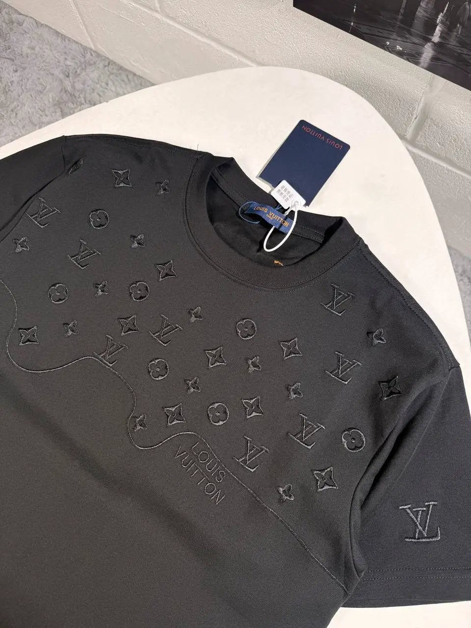 LVE MONOGRAM EMBROIDERED TSHIRT Stock supplier