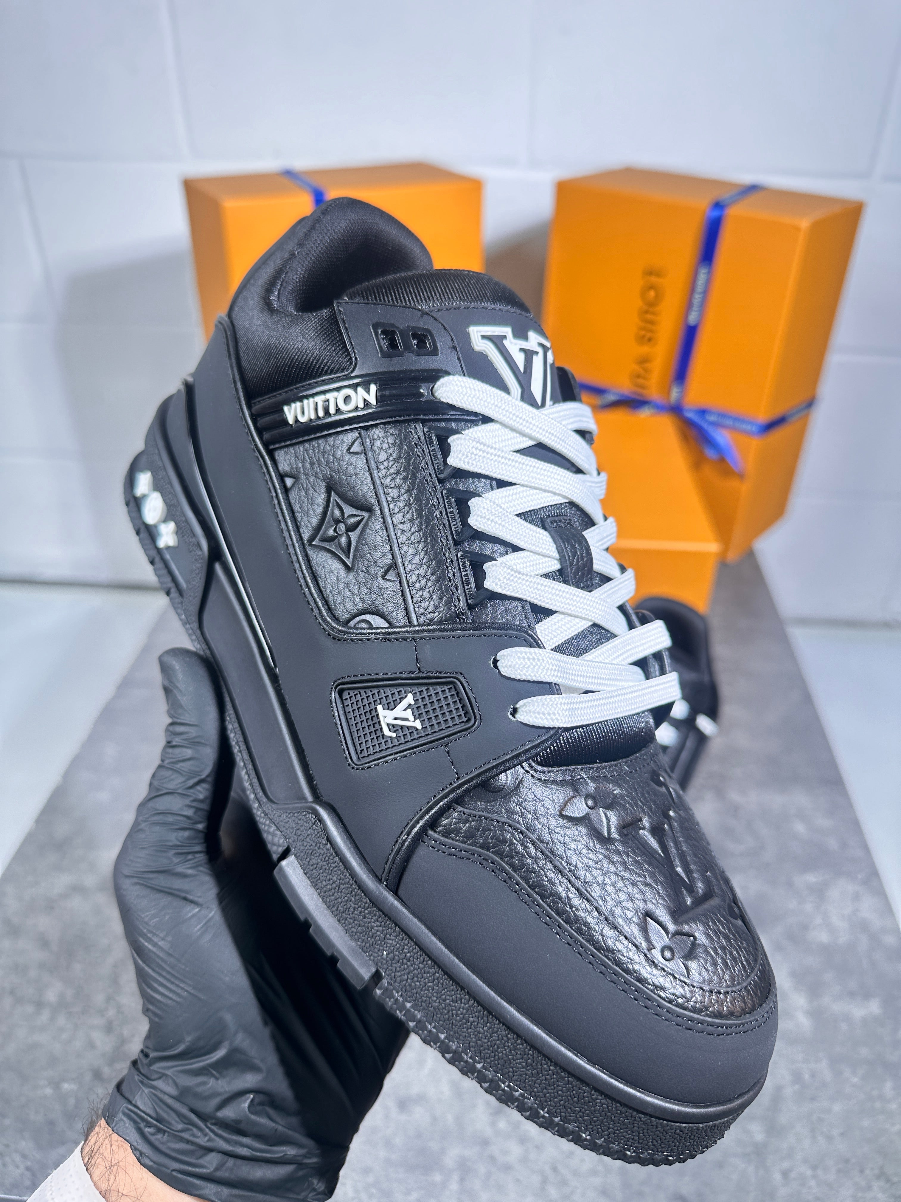 Lv full black trainers