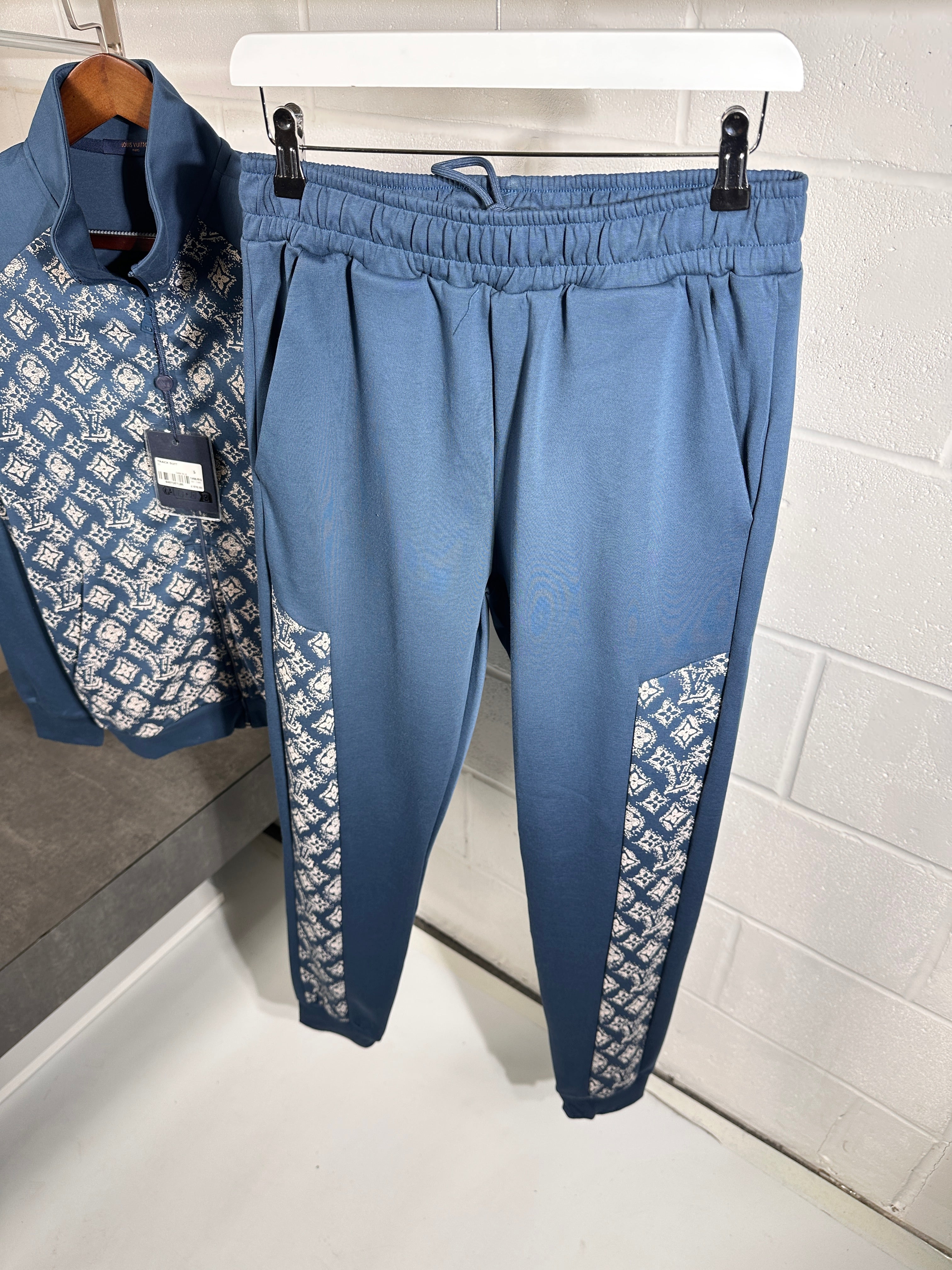 Lv tracksuit navy